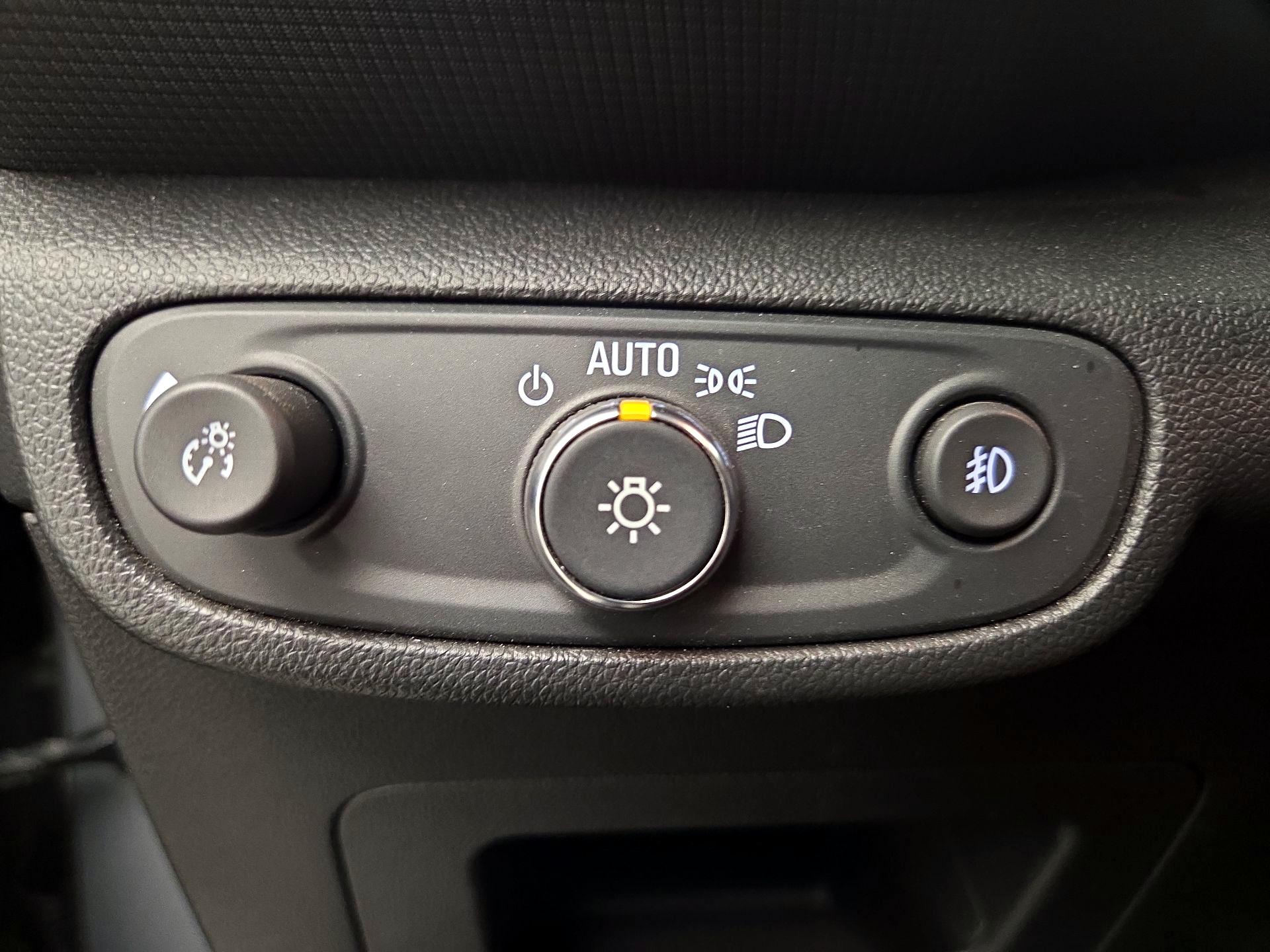 Thumbnail: 2023 Chevrolet TrailBlazer - 13