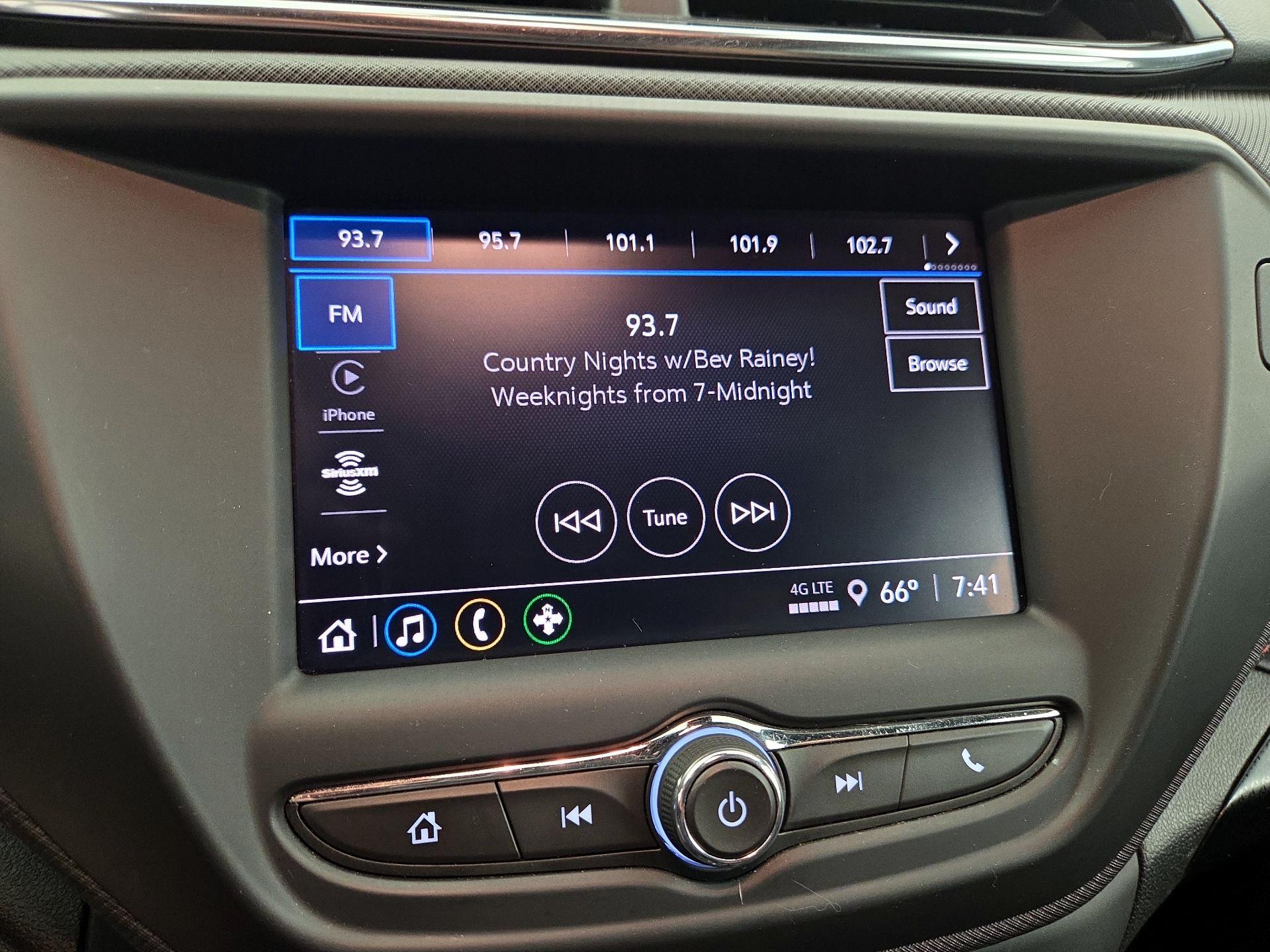 Thumbnail: 2023 Chevrolet TrailBlazer - 15