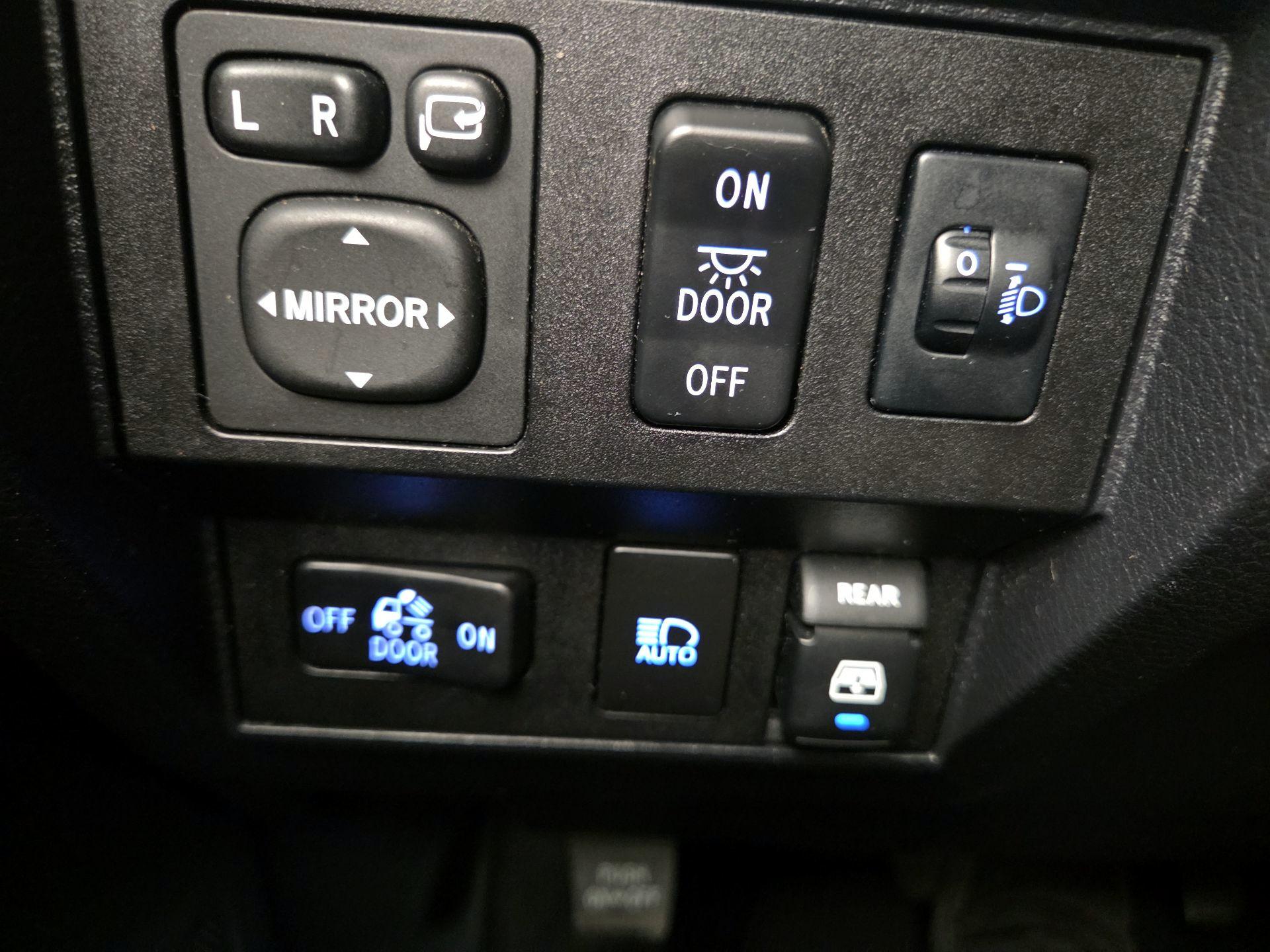 Thumbnail: 2018 Toyota Tundra - 13