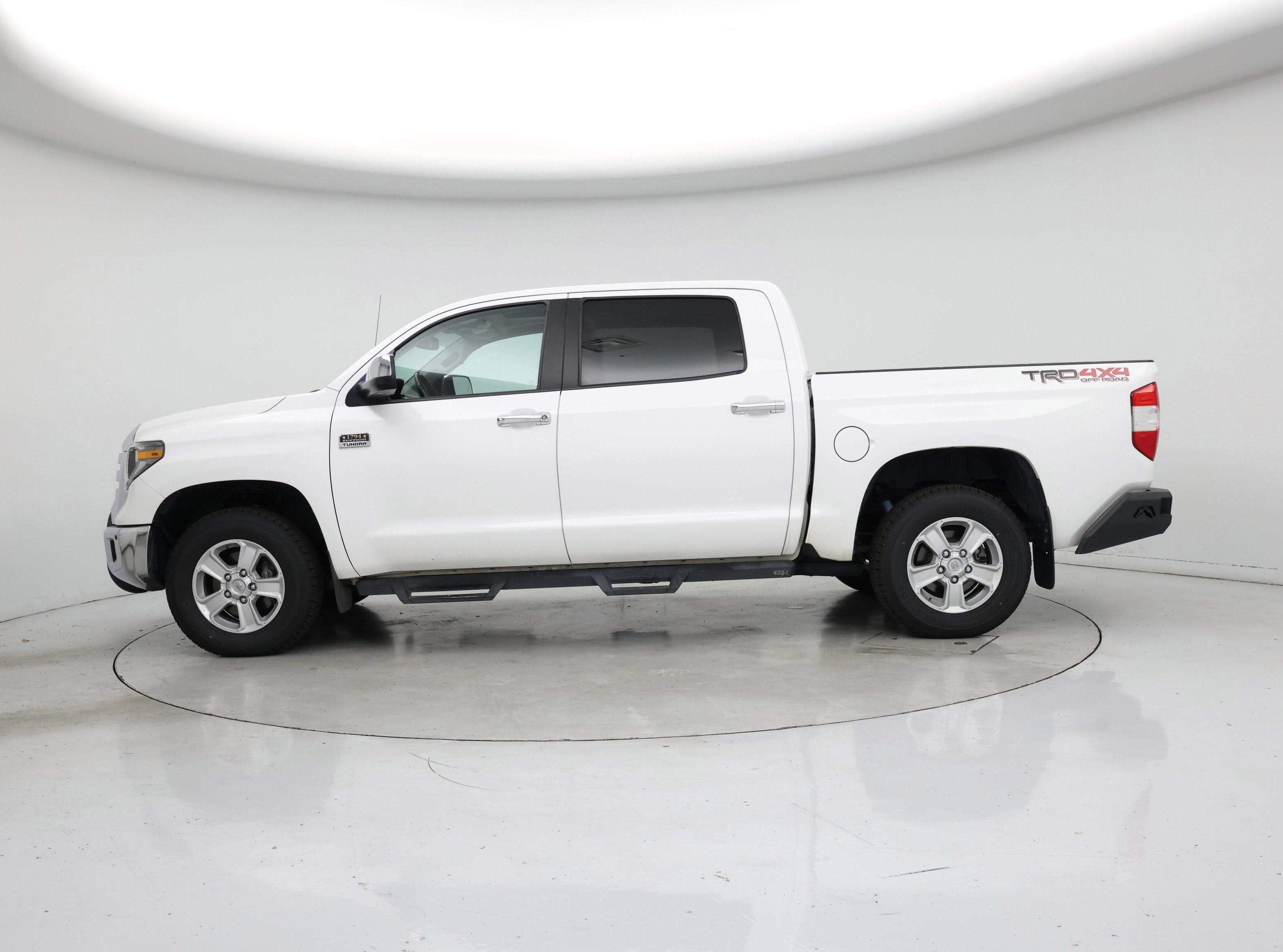 Thumbnail: 2018 Toyota Tundra - 3