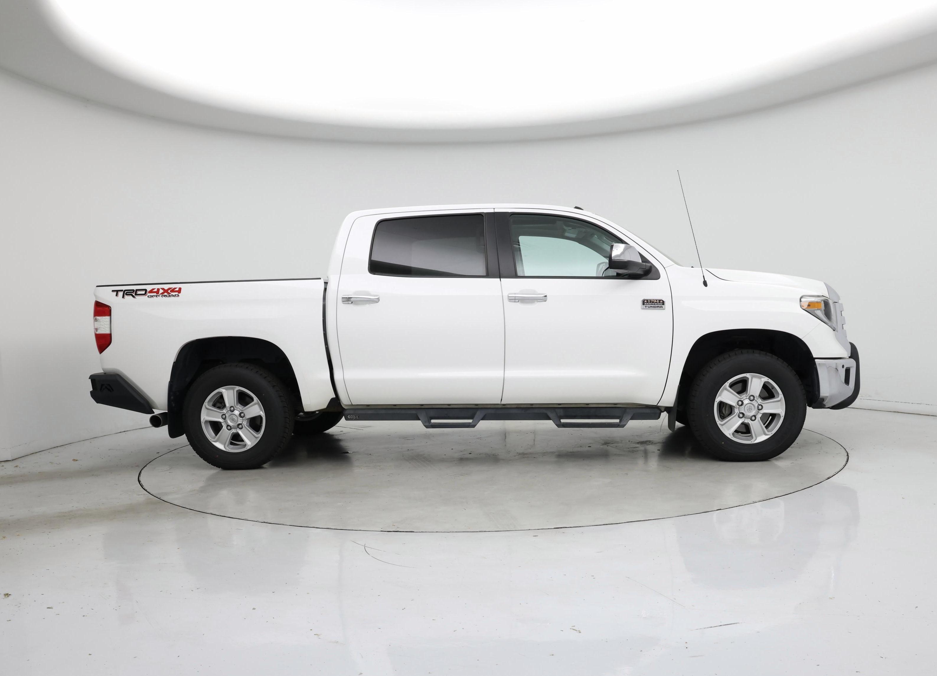 Thumbnail: 2018 Toyota Tundra - 7