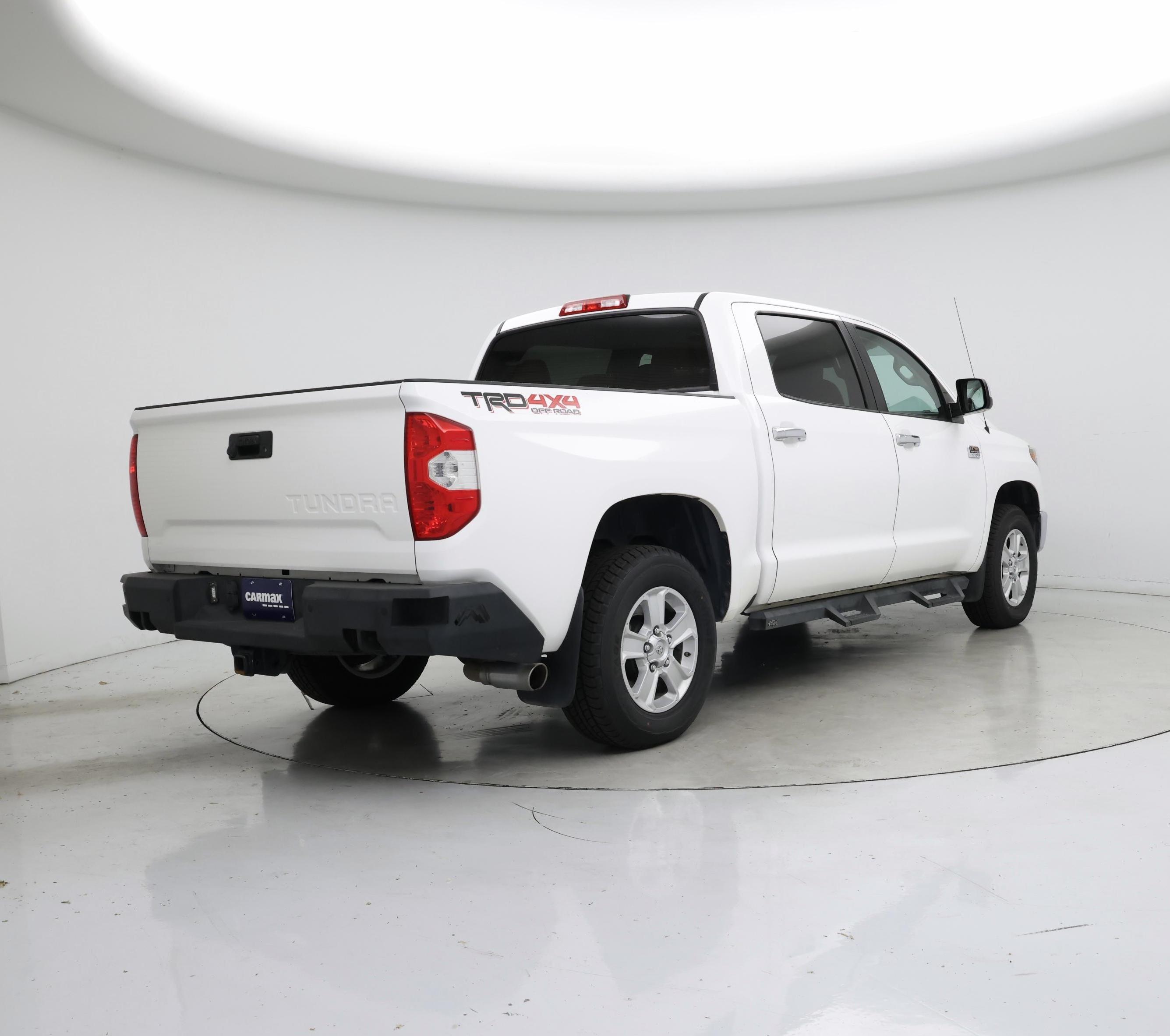 Thumbnail: 2018 Toyota Tundra - 8