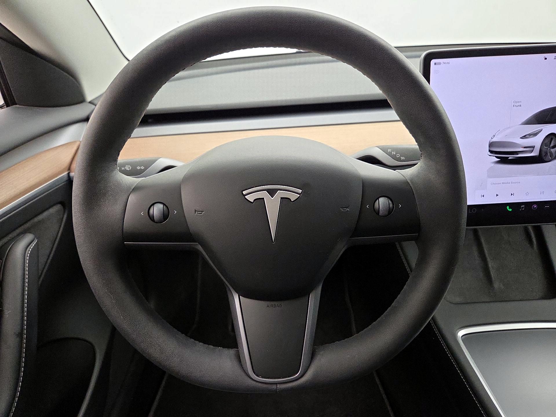Thumbnail: 2023 Tesla Model 3 - 10
