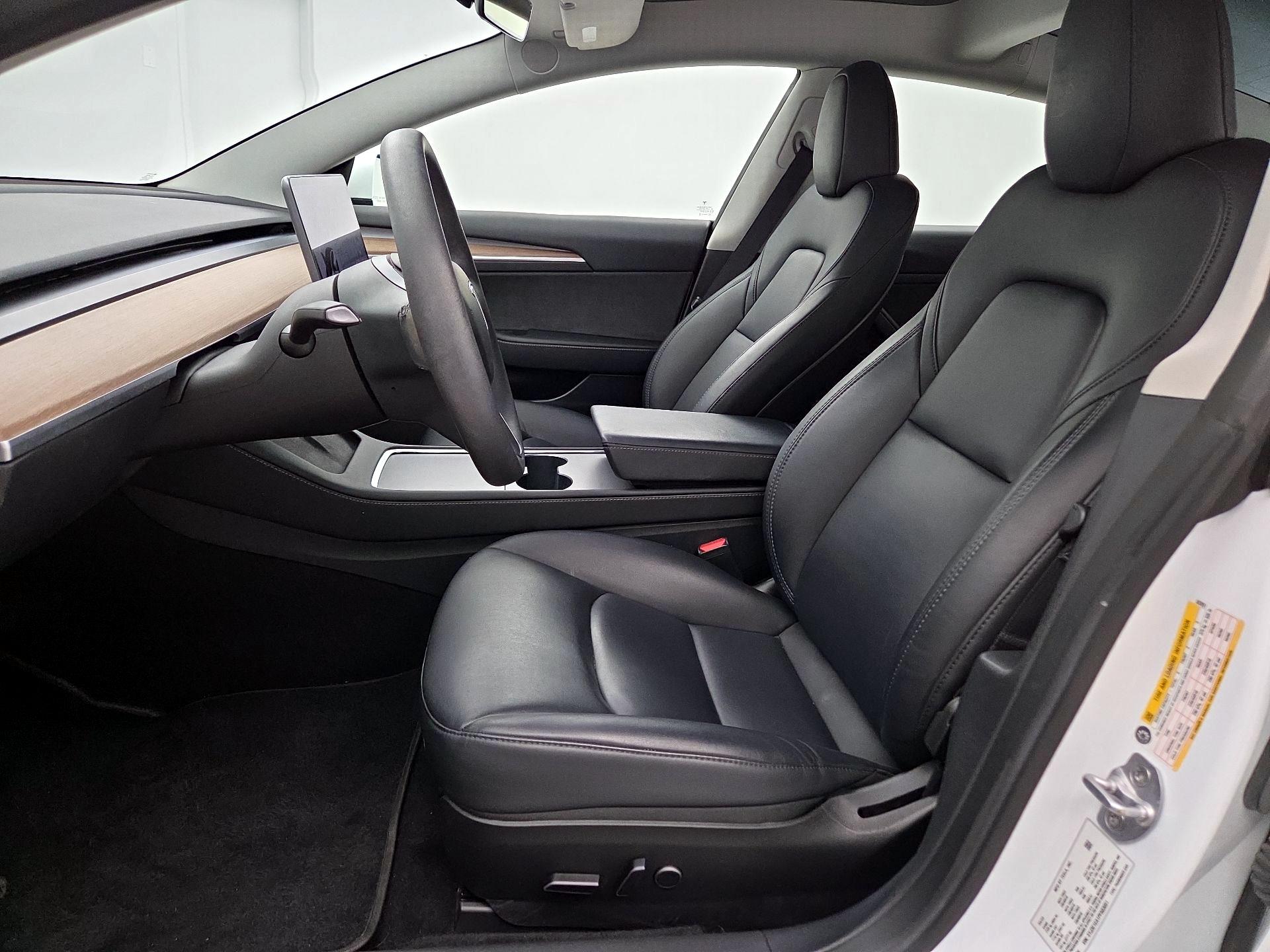 Thumbnail: 2023 Tesla Model 3 - 11
