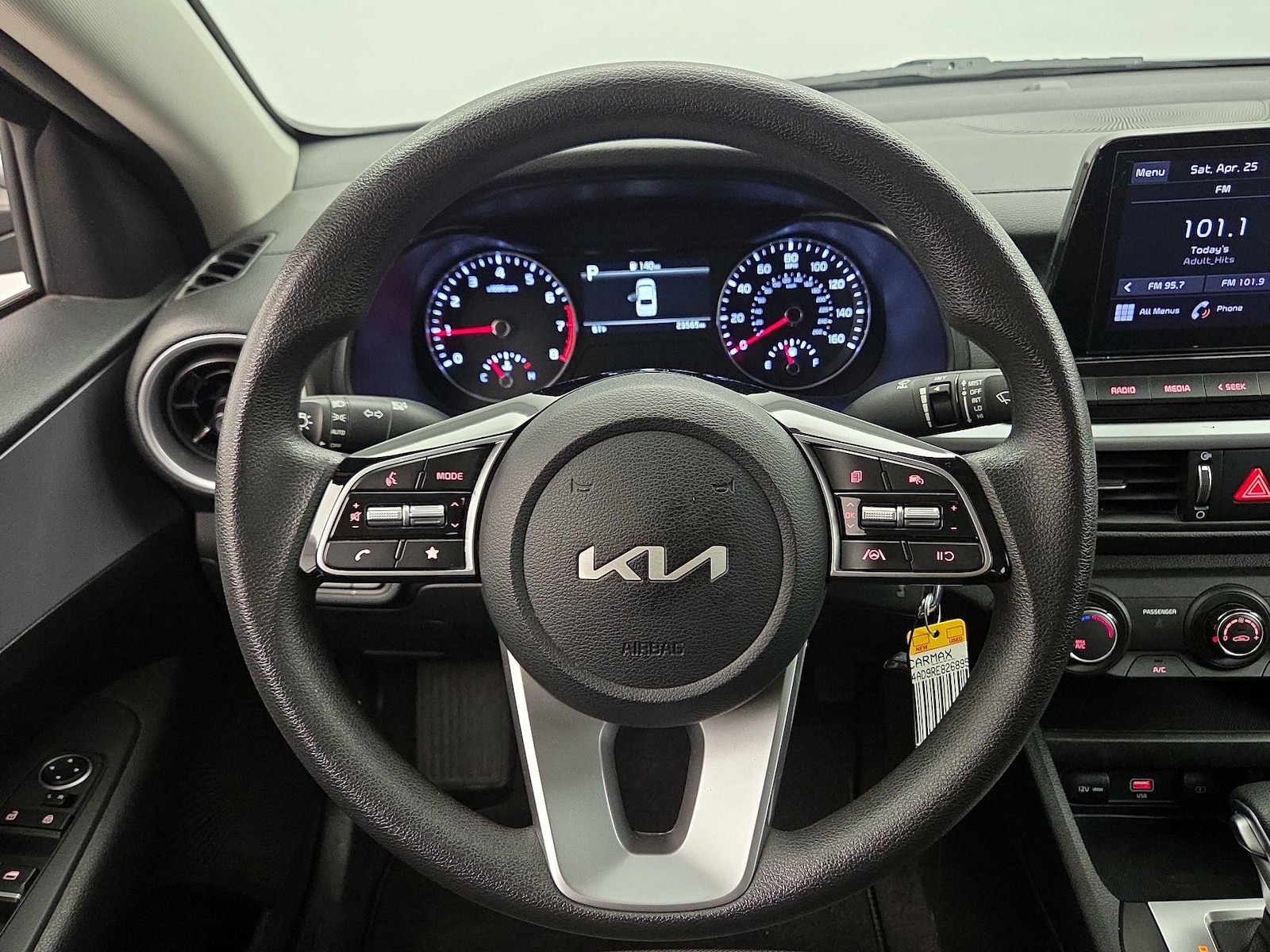 2024 Kia Forte LXS - Photo 11