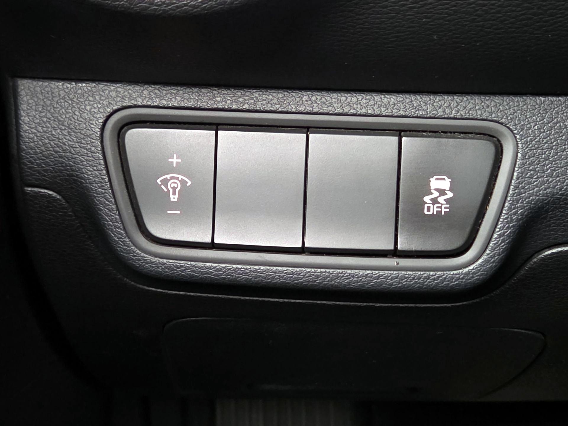 Thumbnail: 2024 Kia Forte - 13