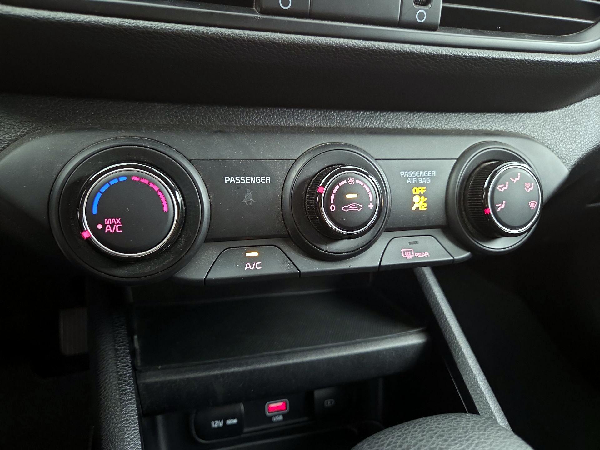 Thumbnail: 2024 Kia Forte - 16