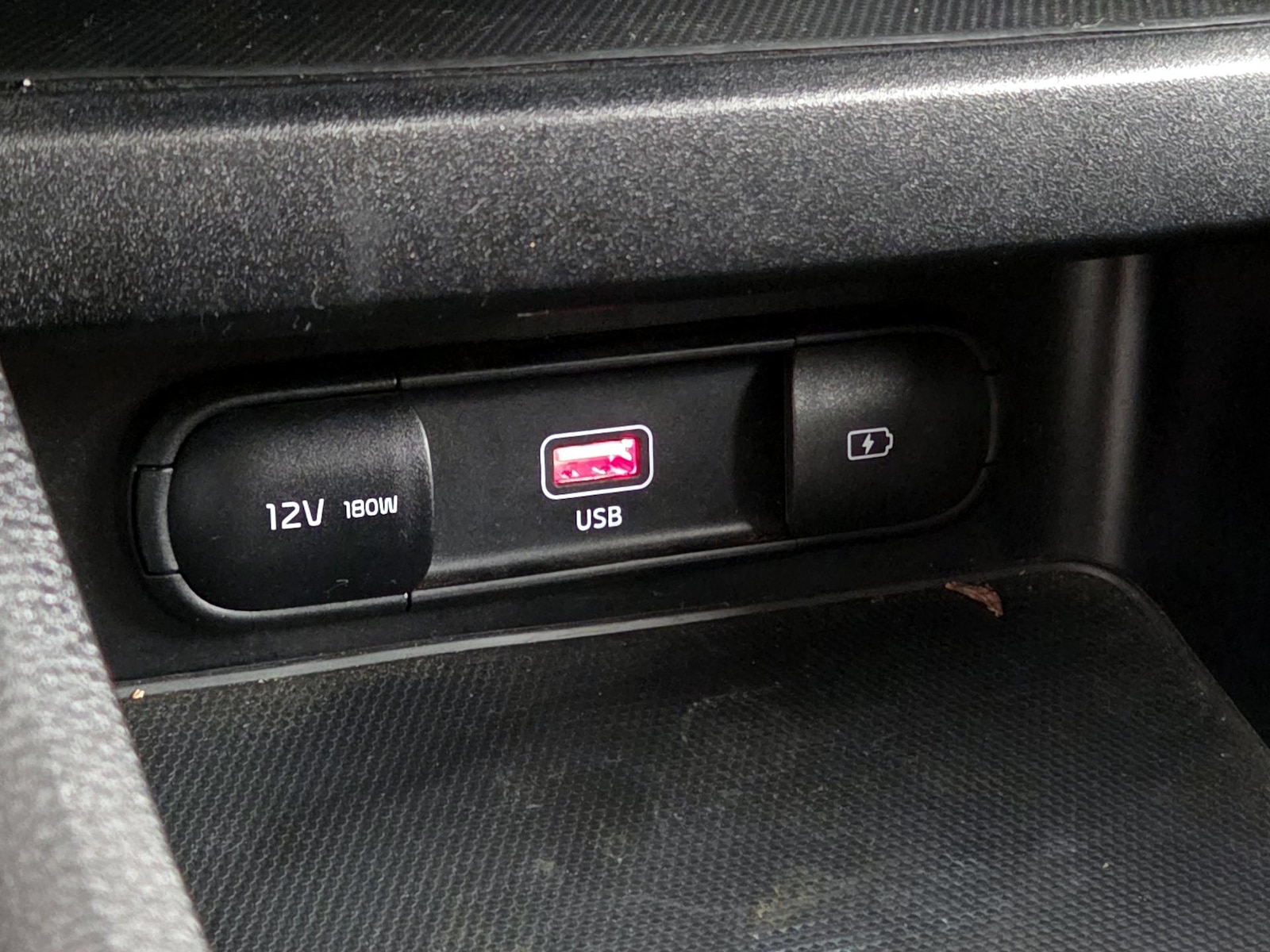 2024 Kia Forte LXS - Photo 19