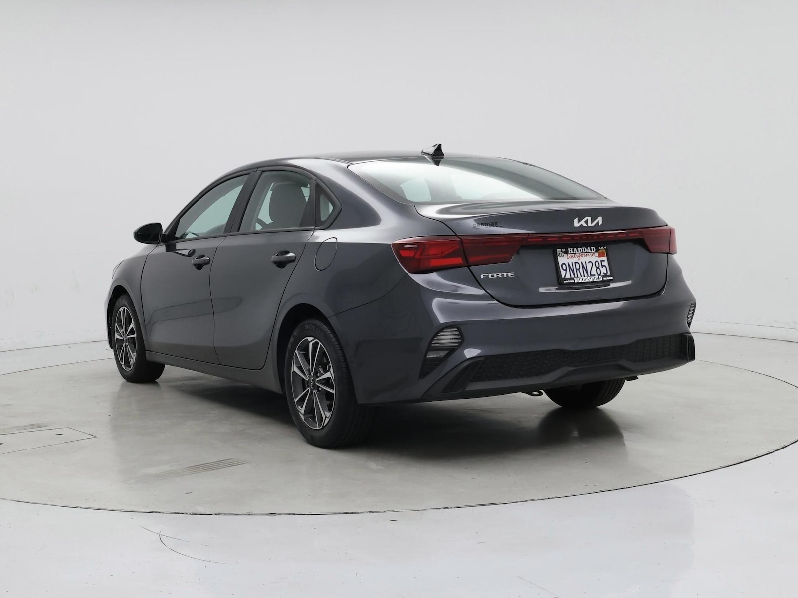 2024 Kia Forte LXS - Photo 3