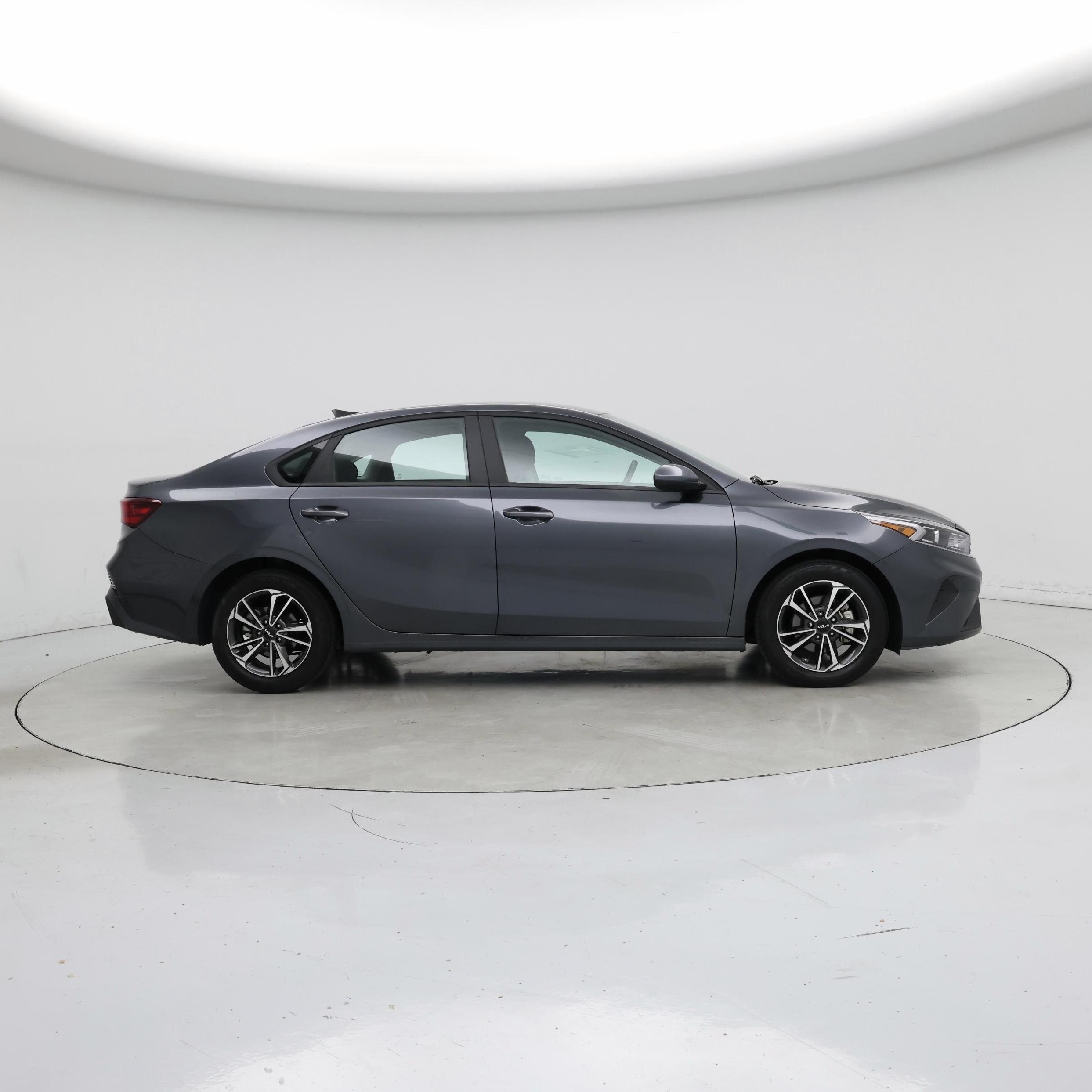 Thumbnail: 2024 Kia Forte - 7