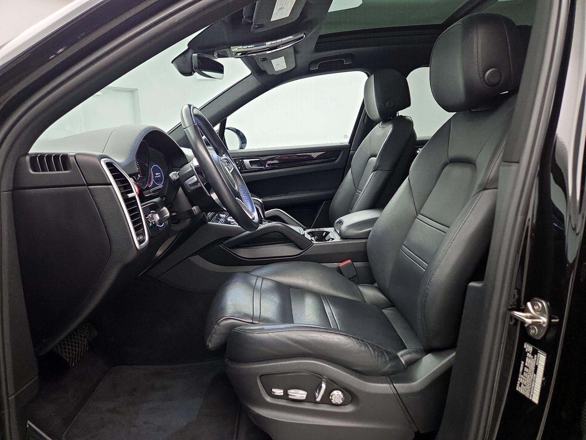 Thumbnail: 2019 Porsche Cayenne - 11