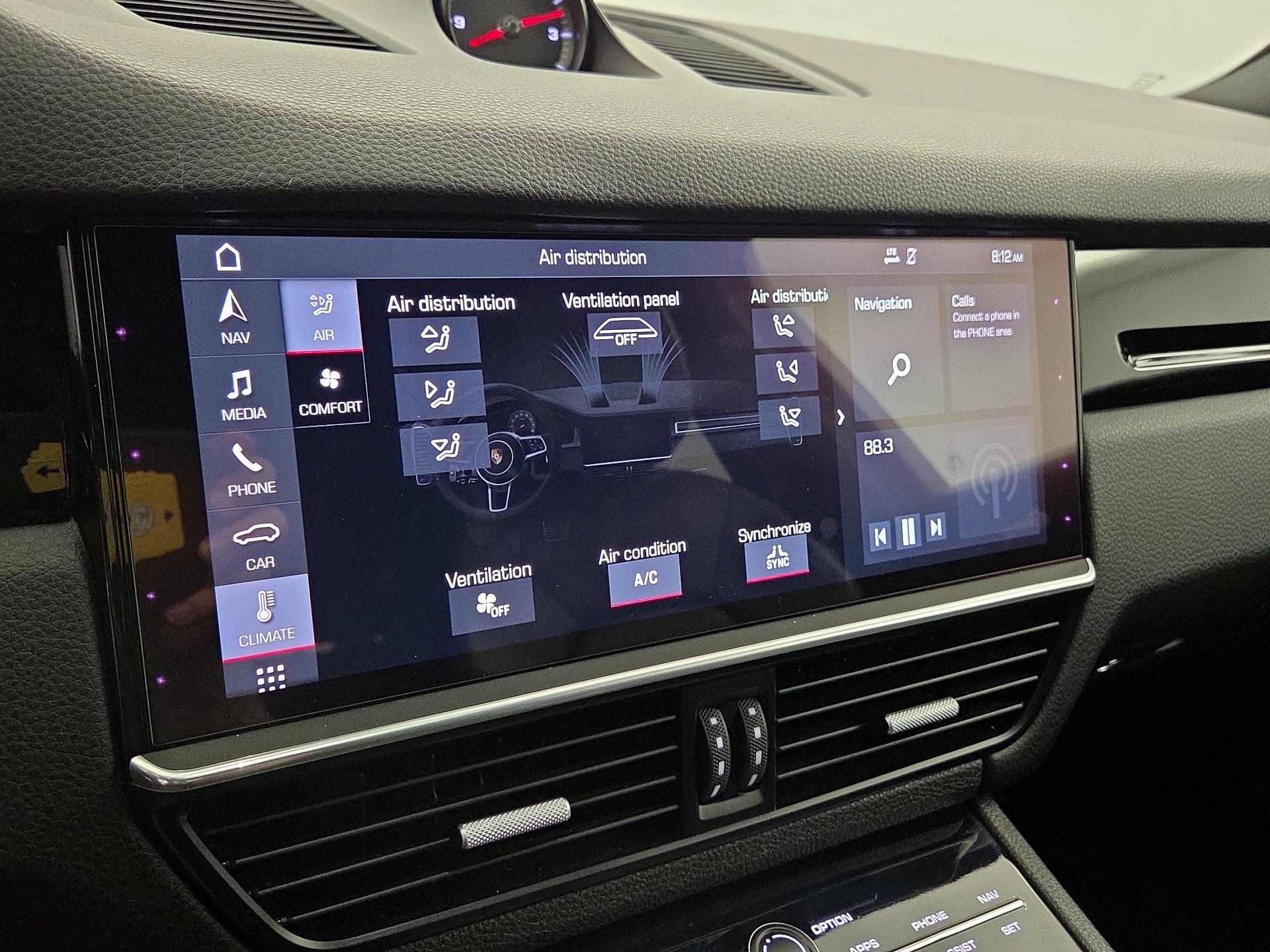 Thumbnail: 2019 Porsche Cayenne - 17