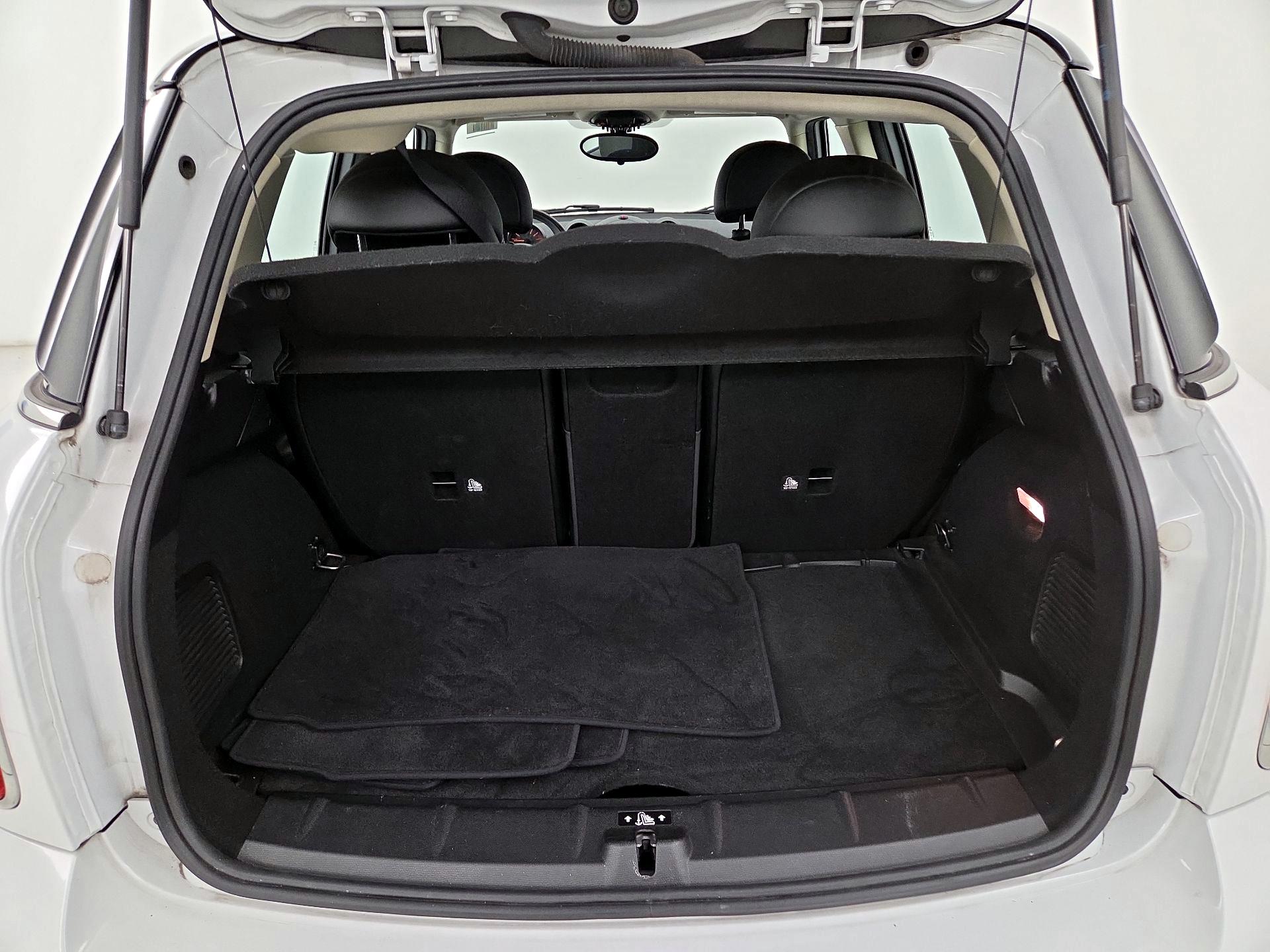 Thumbnail: 2016 MINI Cooper Countryman - 19