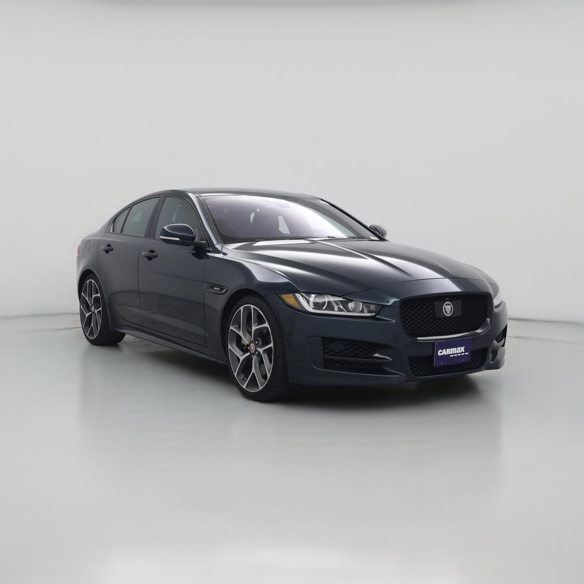 Thumbnail: 2017 Jaguar XE - 1
