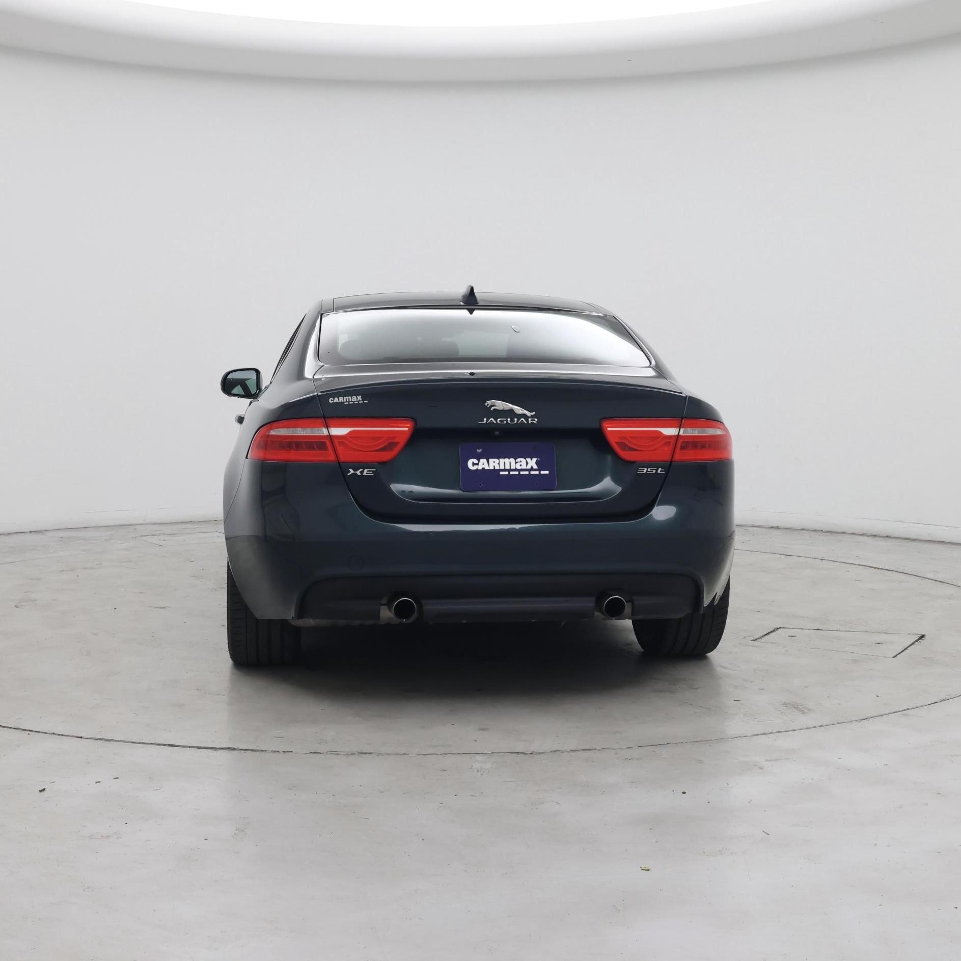 Thumbnail: 2017 Jaguar XE - 6