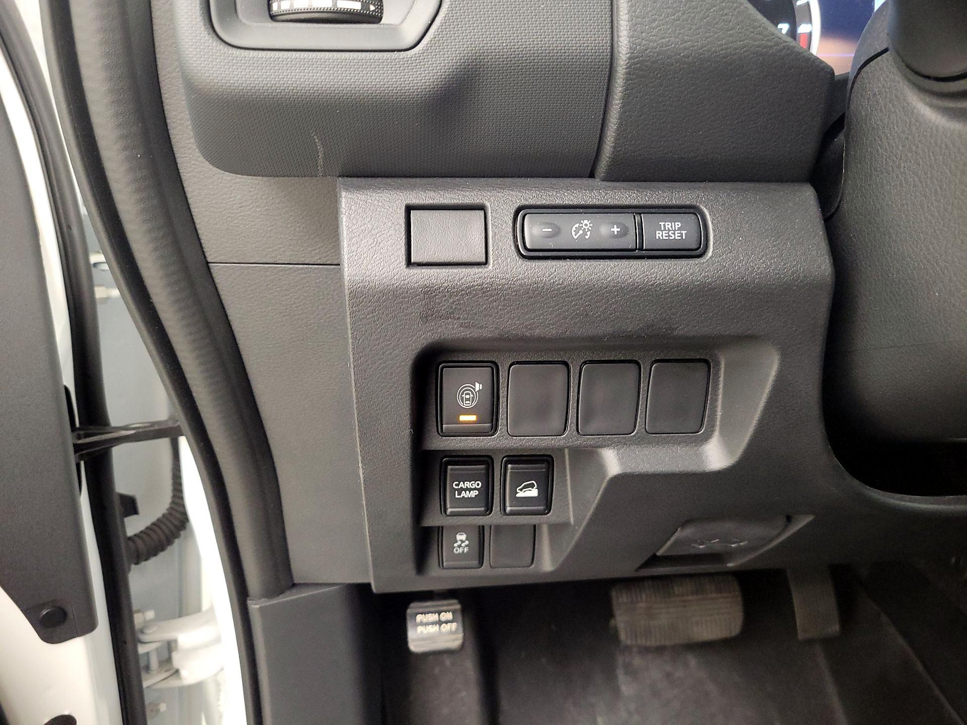 Thumbnail: 2022 Nissan Frontier - 13