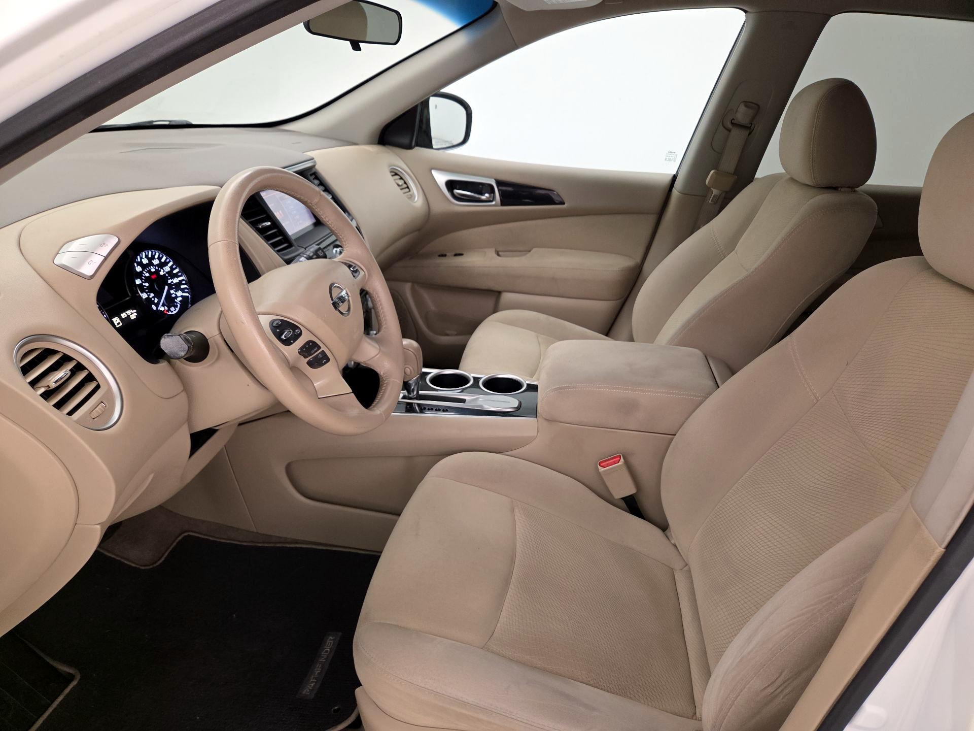 Thumbnail: 2014 Nissan Pathfinder - 11