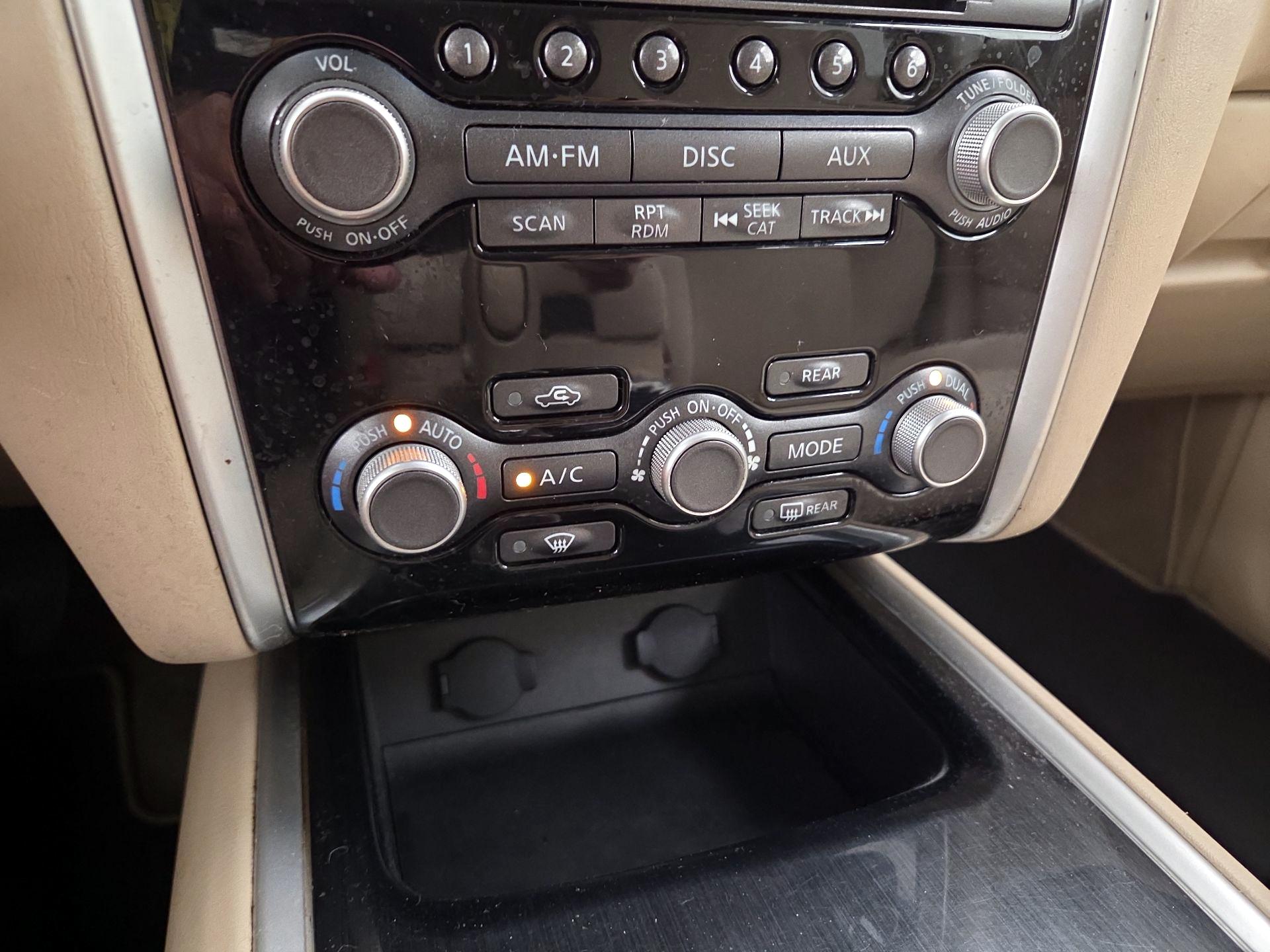 Thumbnail: 2014 Nissan Pathfinder - 16