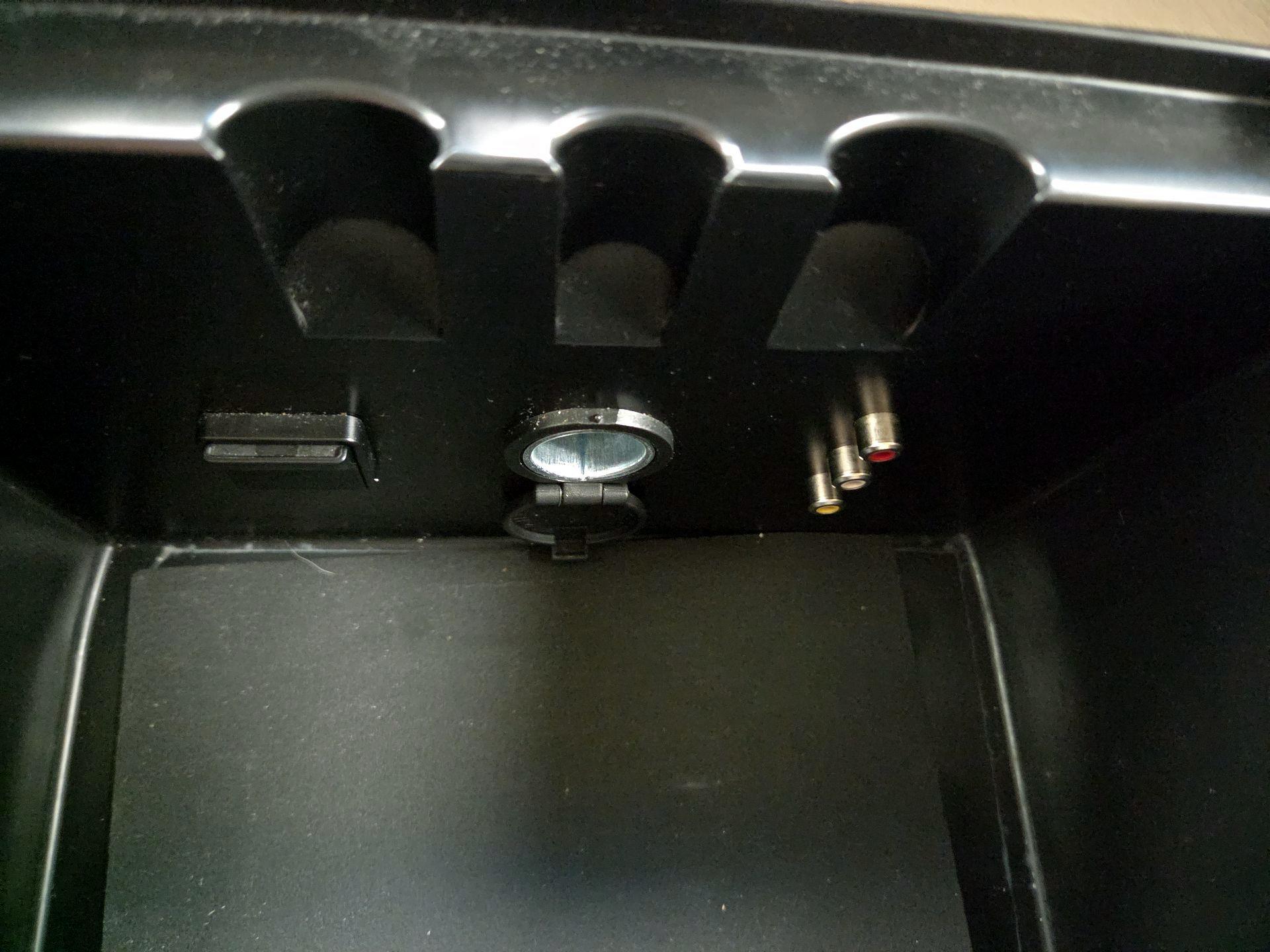 Thumbnail: 2014 Nissan Pathfinder - 18