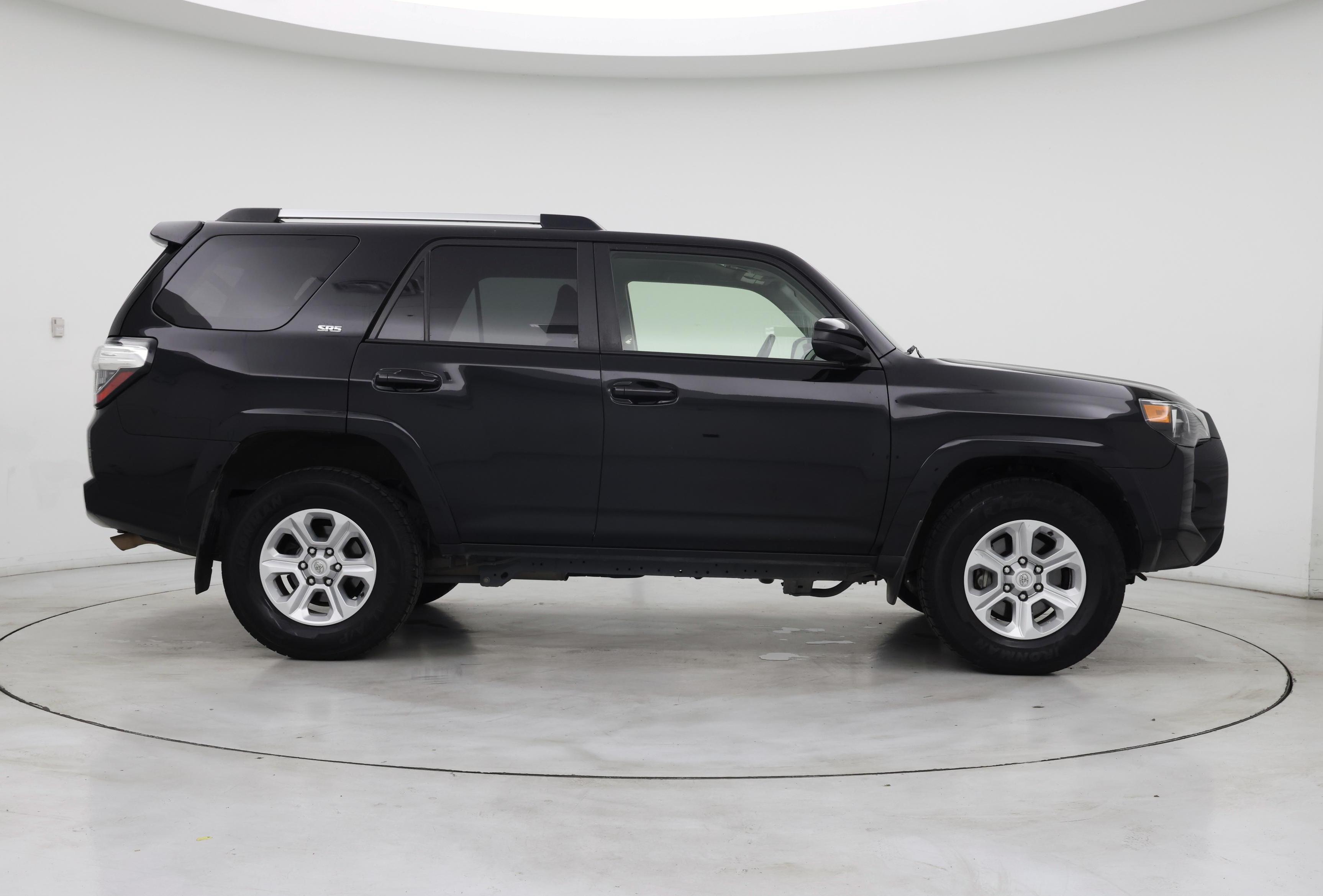 Thumbnail: 2022 Toyota 4Runner - 7