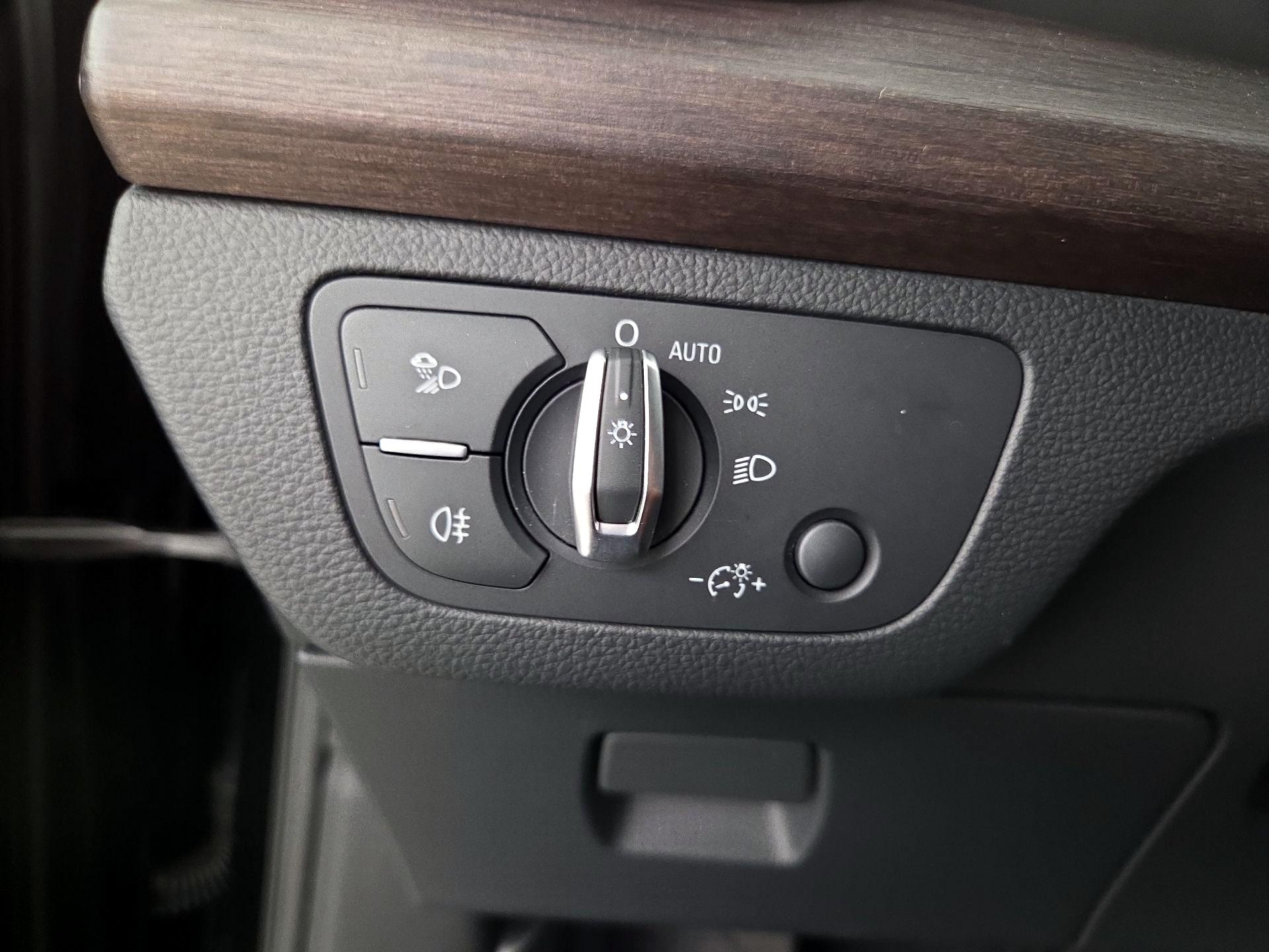 Thumbnail: 2023 Audi Q5 - 13