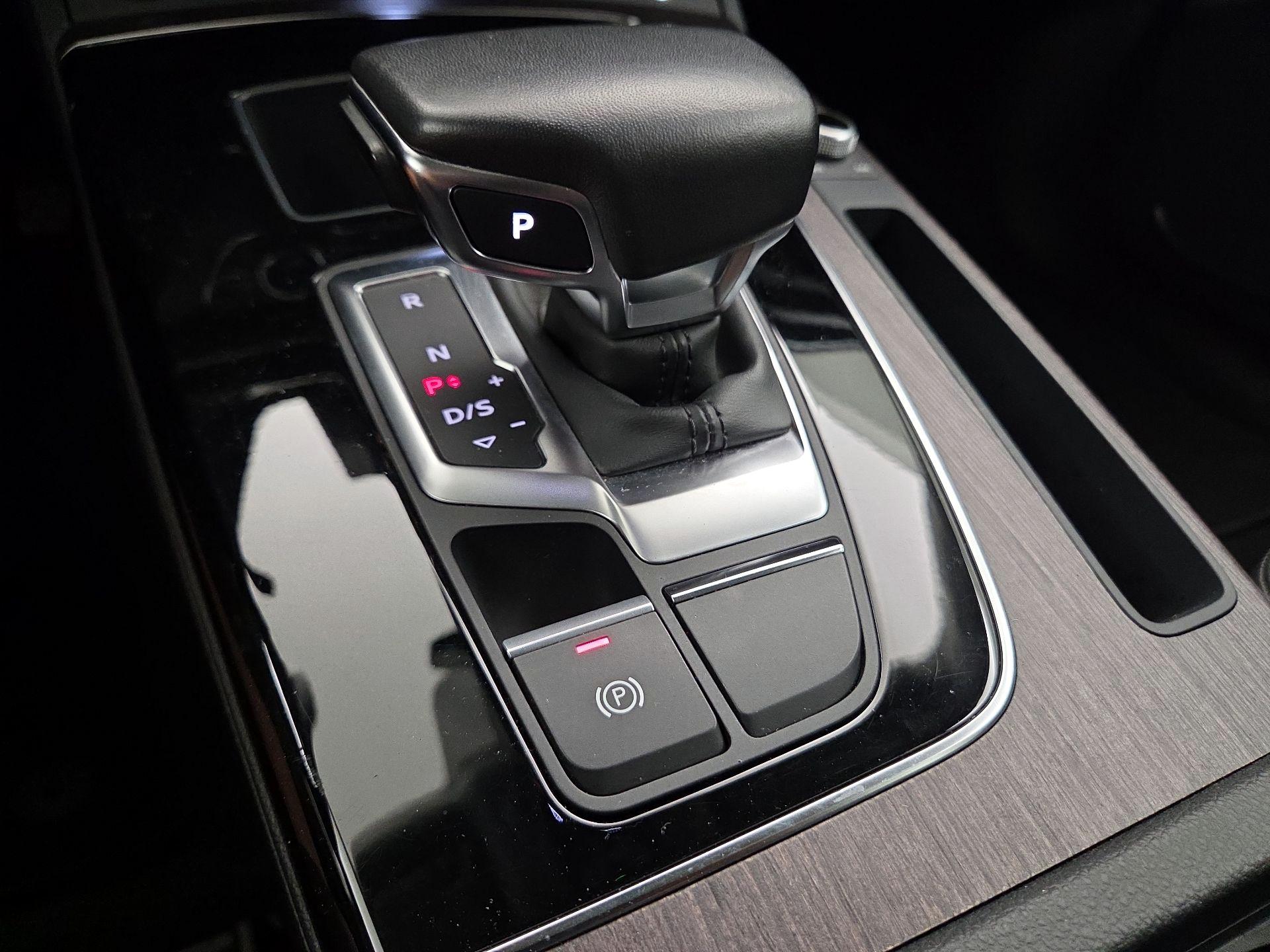 Thumbnail: 2023 Audi Q5 - 17