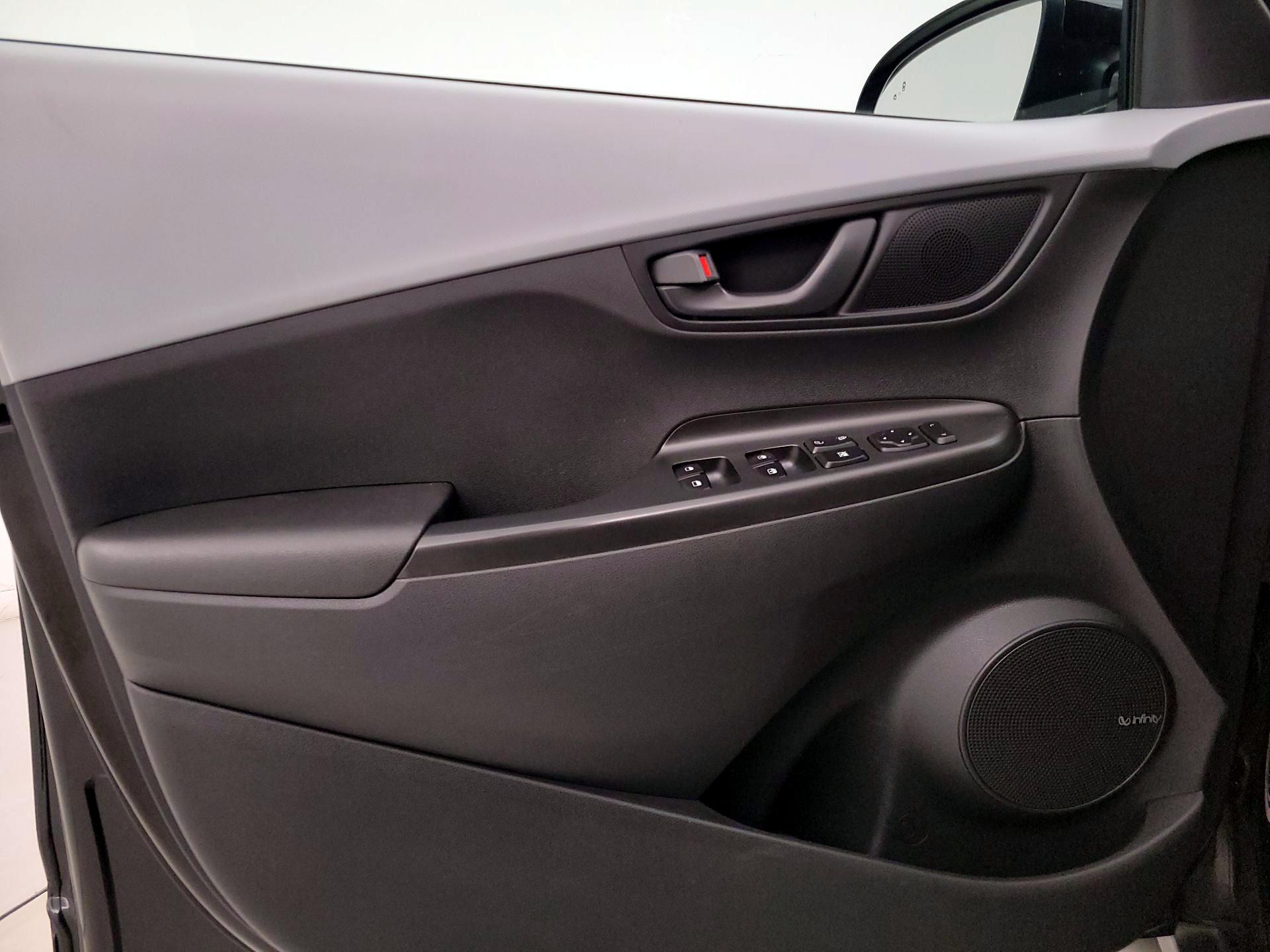 Thumbnail: 2020 Hyundai Kona - 12