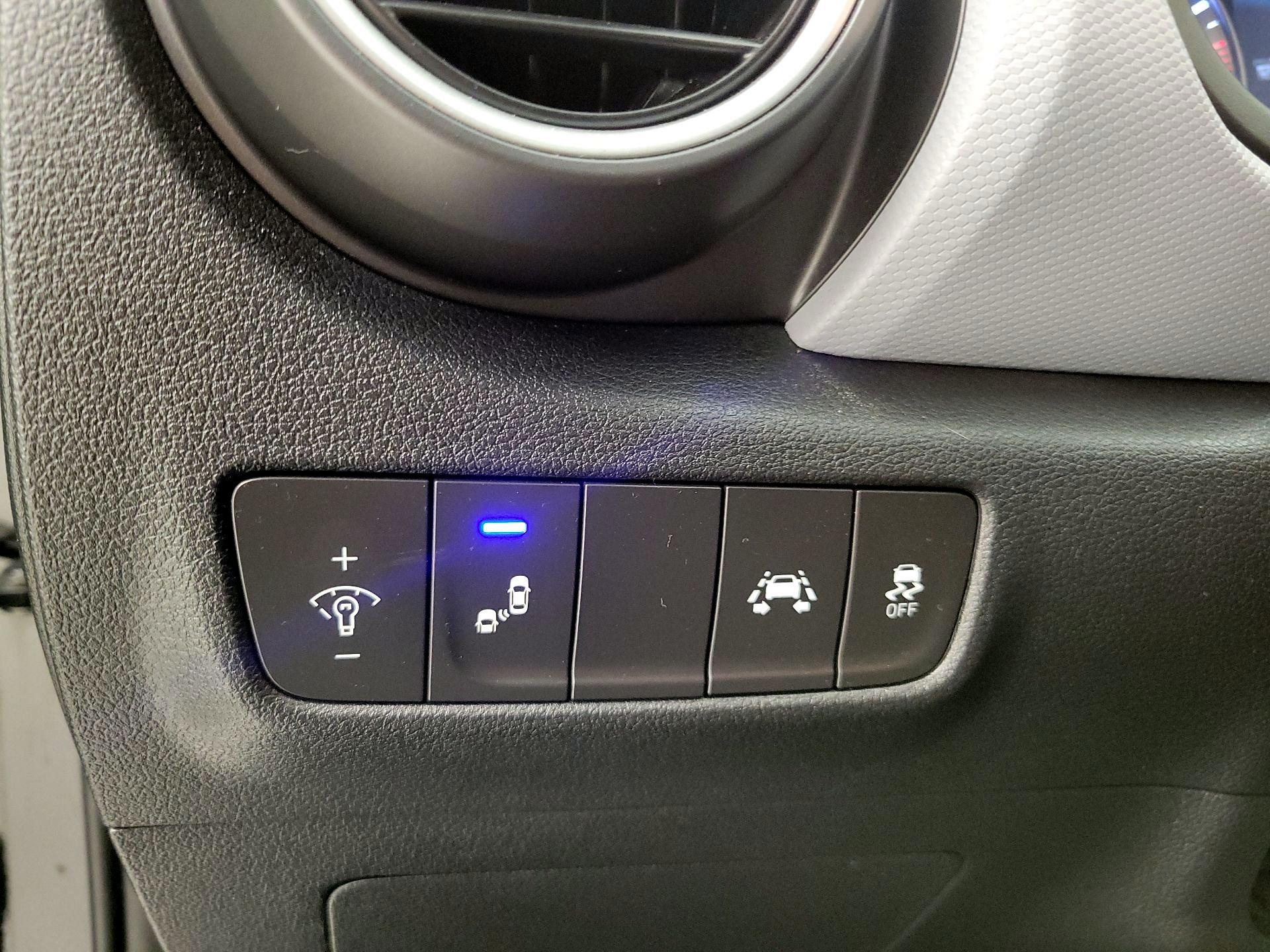 Thumbnail: 2020 Hyundai Kona - 13