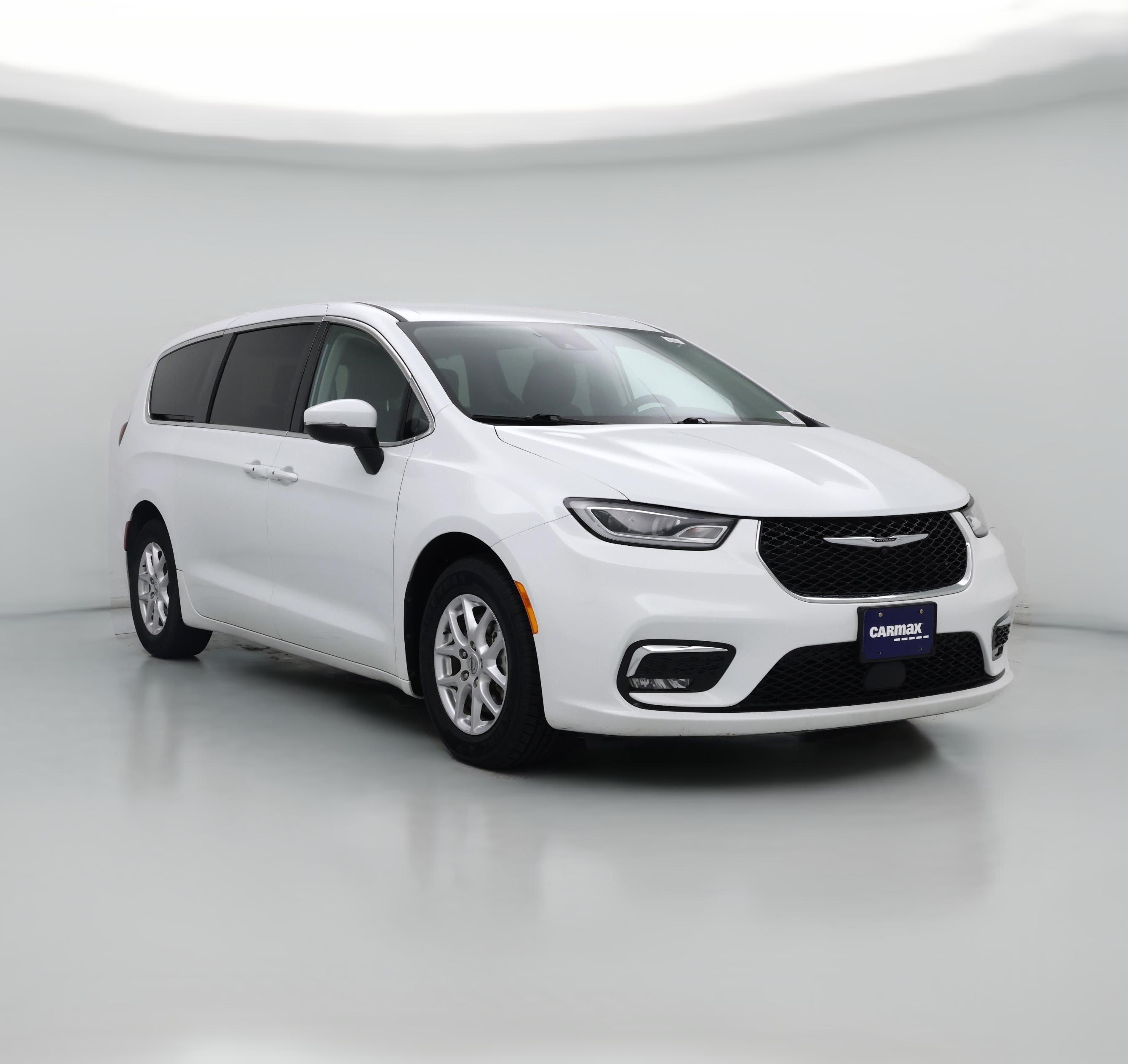 Thumbnail: 2023 Chrysler Pacifica - 1