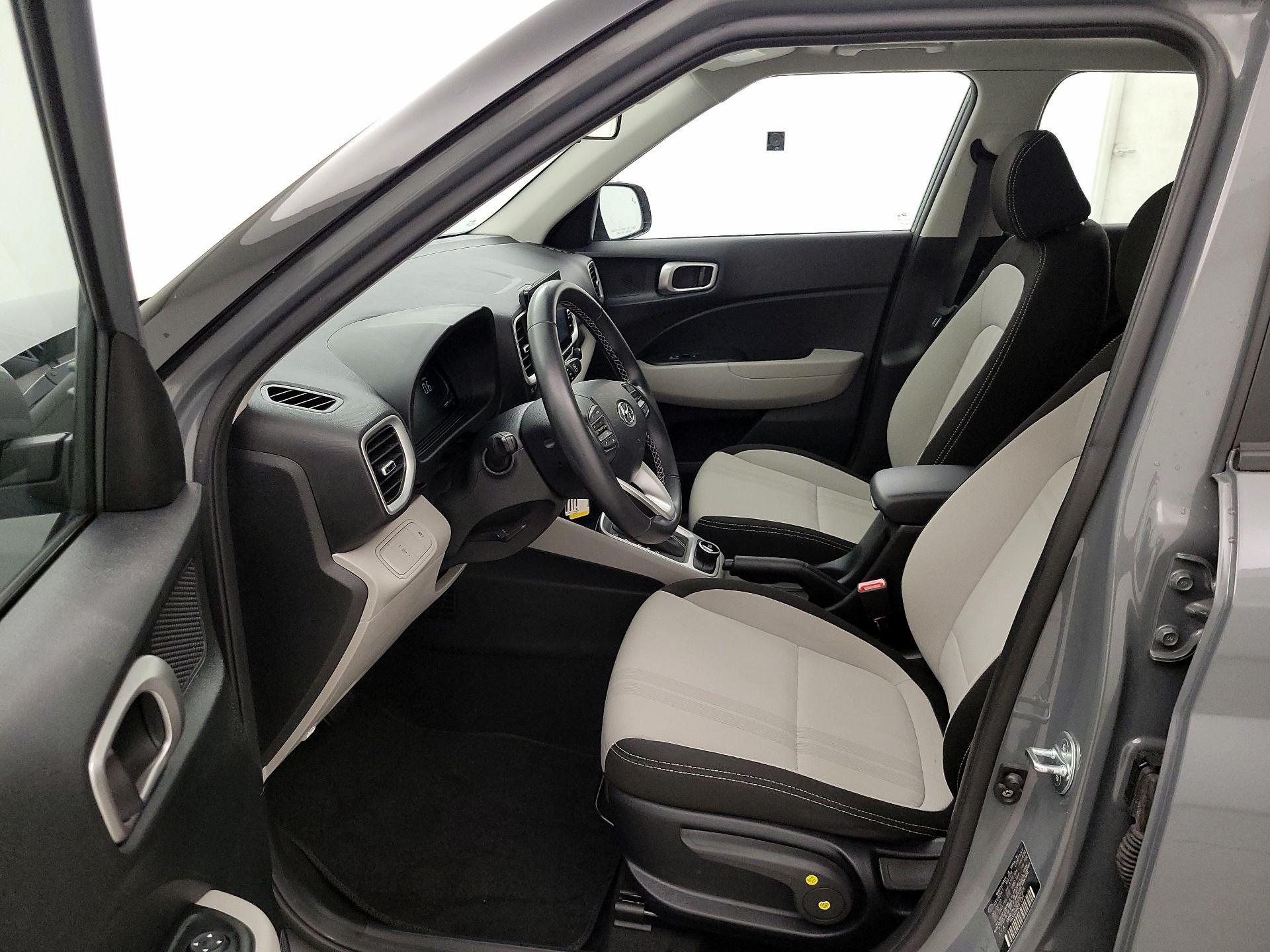 Thumbnail: 2023 Hyundai Venue - 11