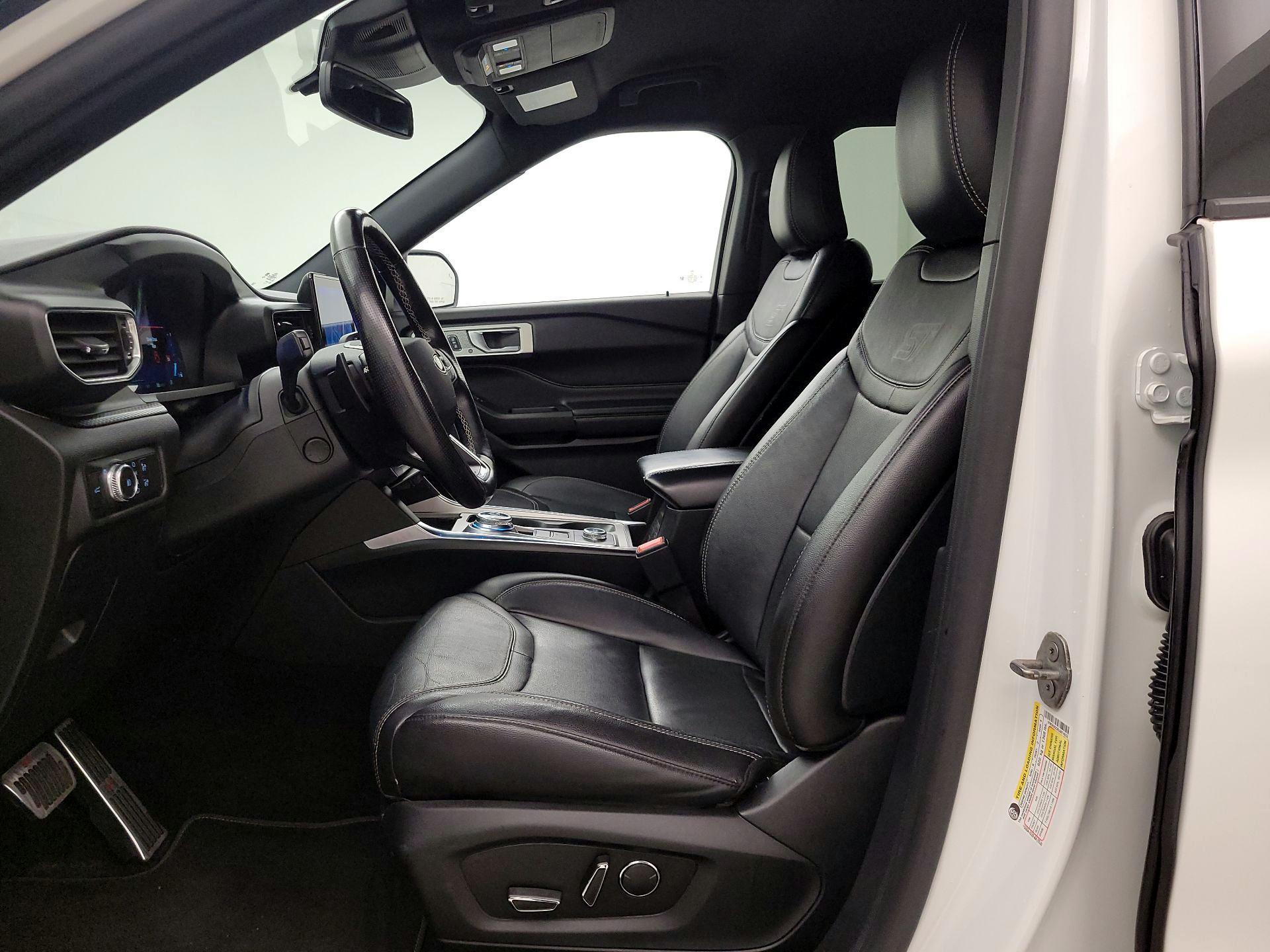 Thumbnail: 2020 Ford Explorer - 11