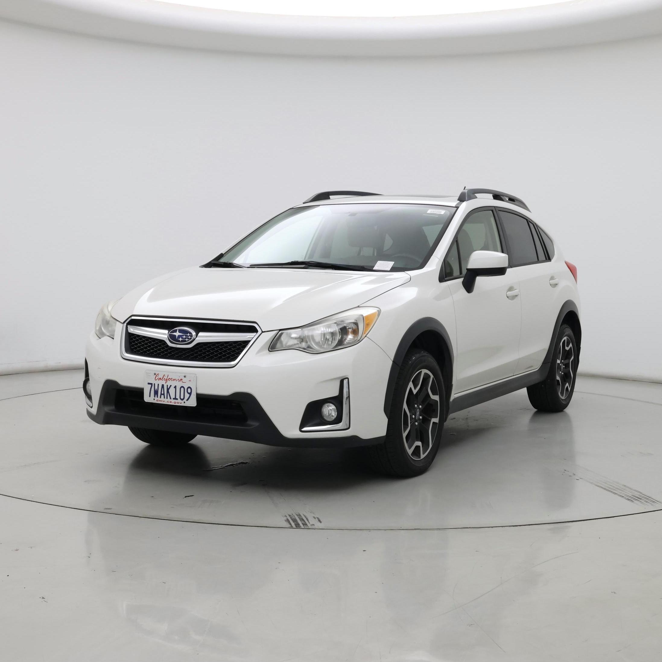 Thumbnail: 2017 Subaru Crosstrek - 4
