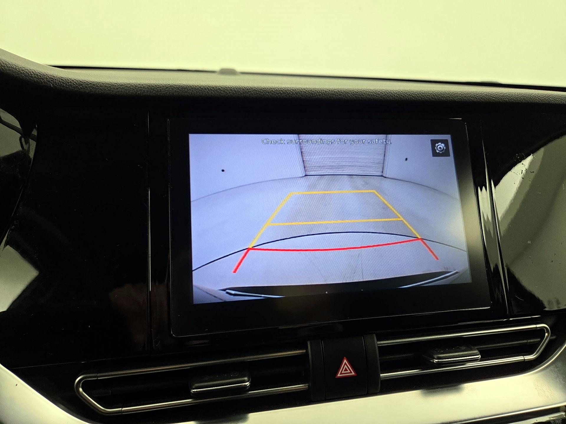 Thumbnail: 2022 Kia Niro - 14