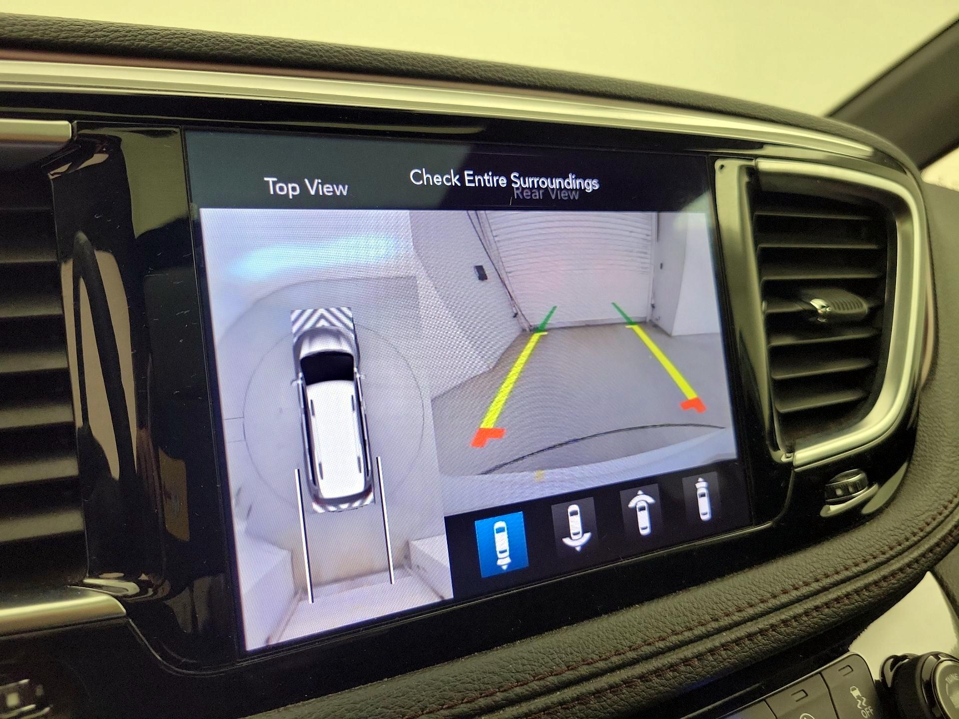 Thumbnail: 2019 Chrysler Pacifica - 15