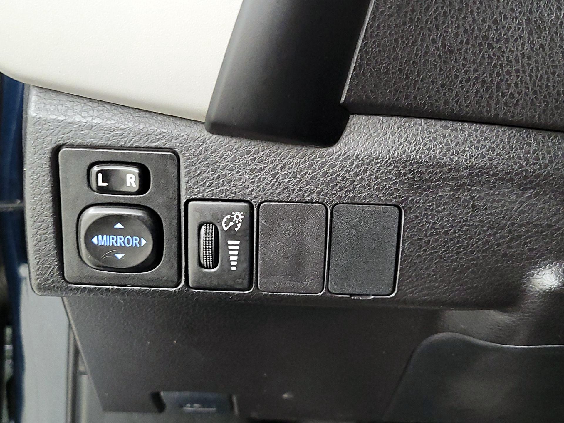 Thumbnail: 2017 Toyota Corolla - 13