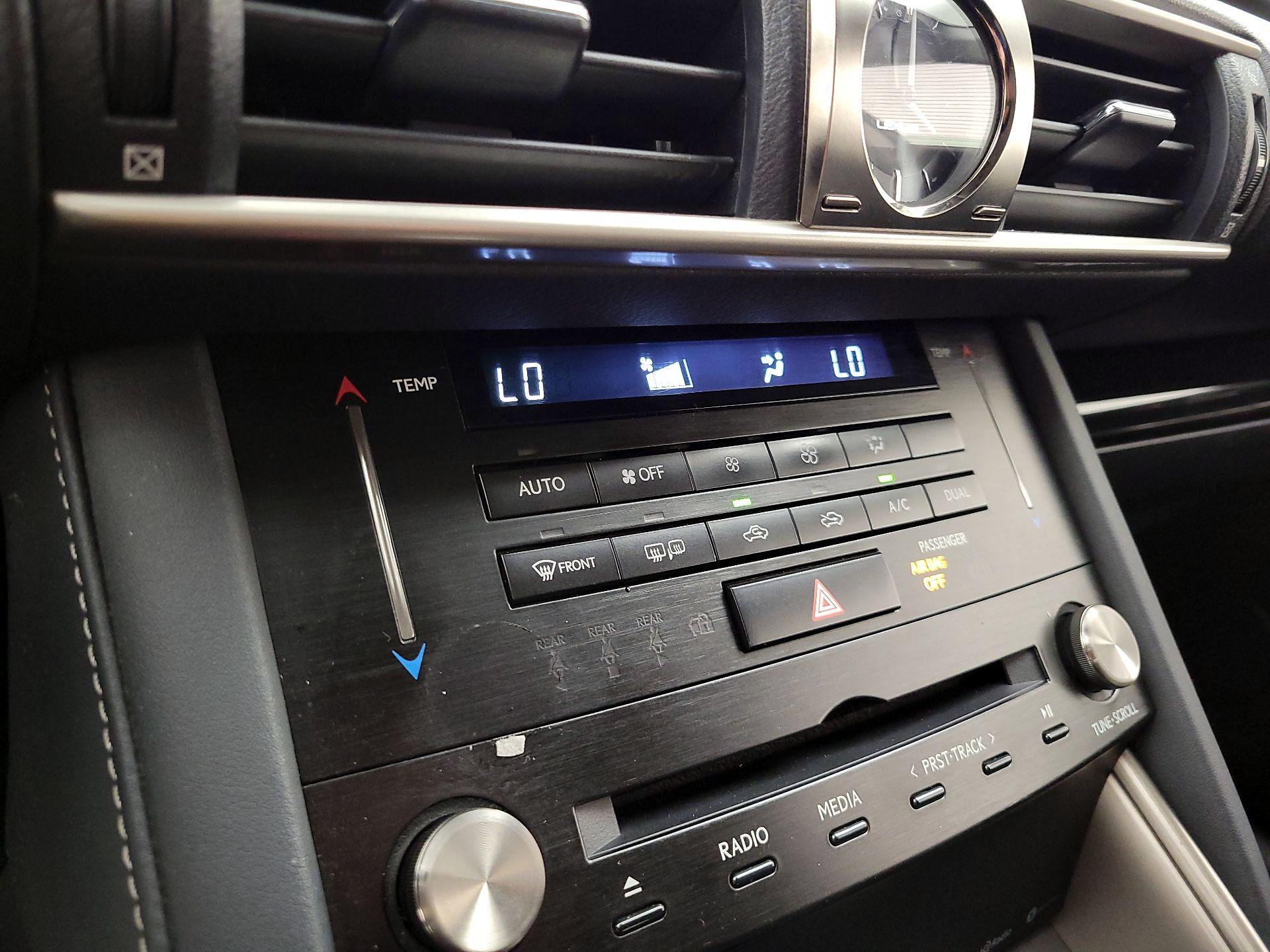 Thumbnail: 2018 Lexus IS - 16