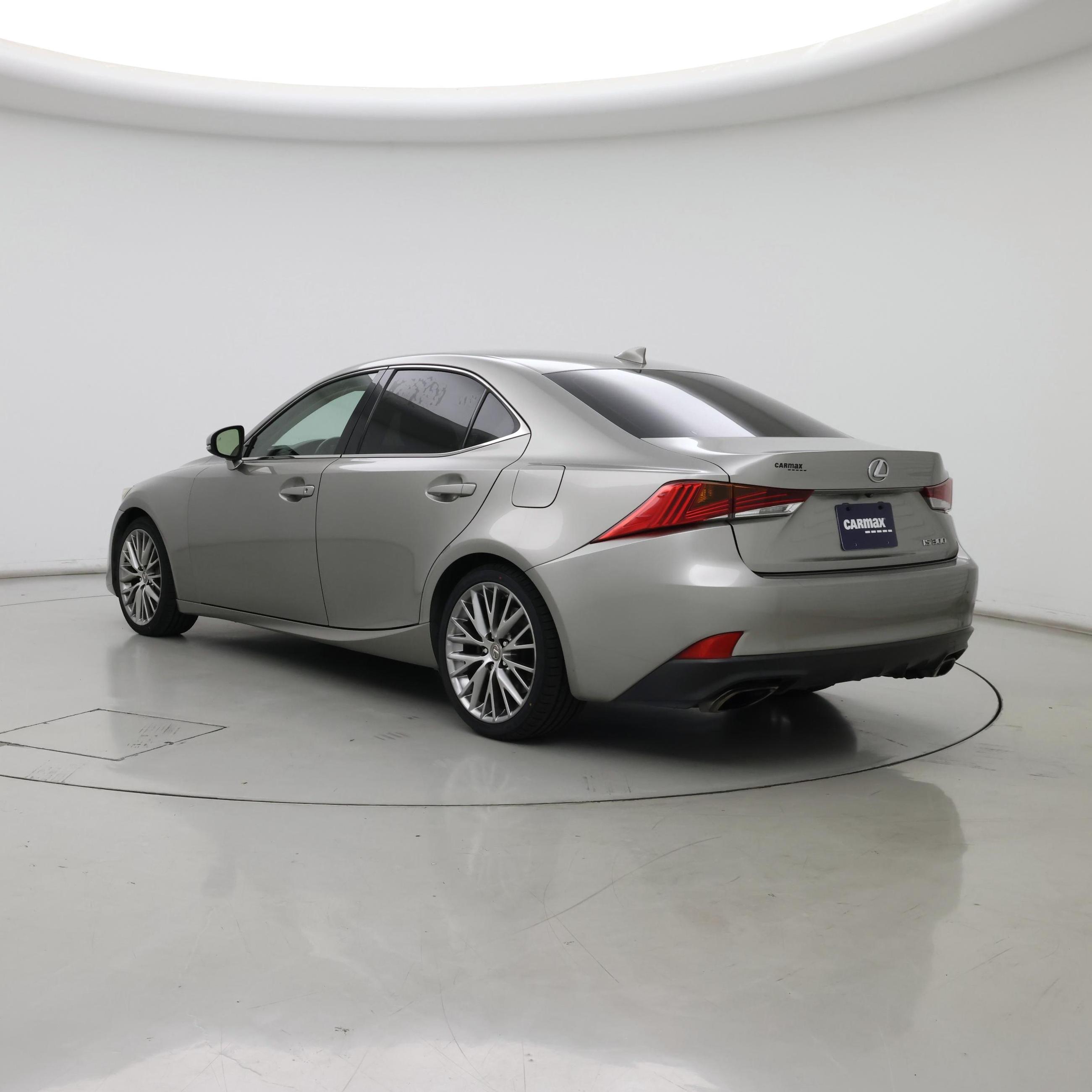 Thumbnail: 2018 Lexus IS - 2