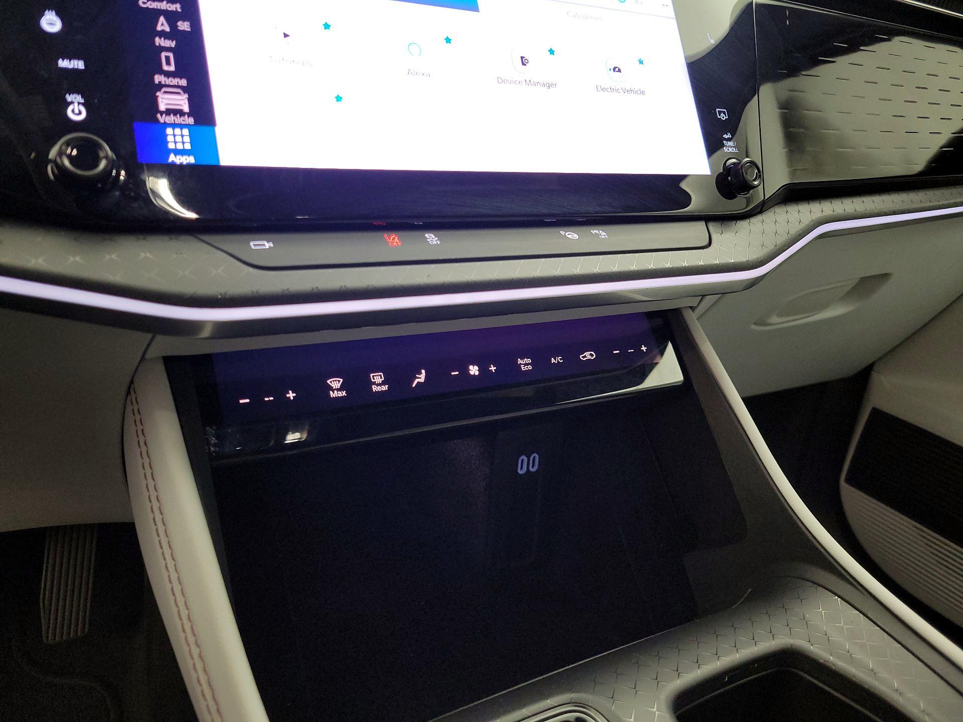 Thumbnail: 2025 Jeep Wagoneer S - 17