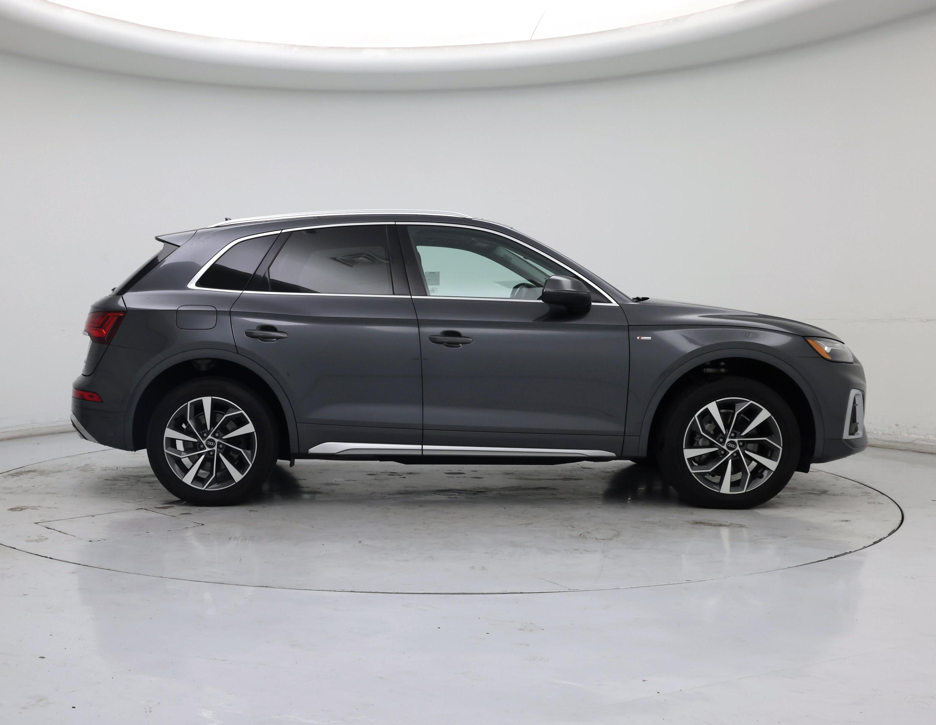 Thumbnail: 2023 Audi Q5 - 7