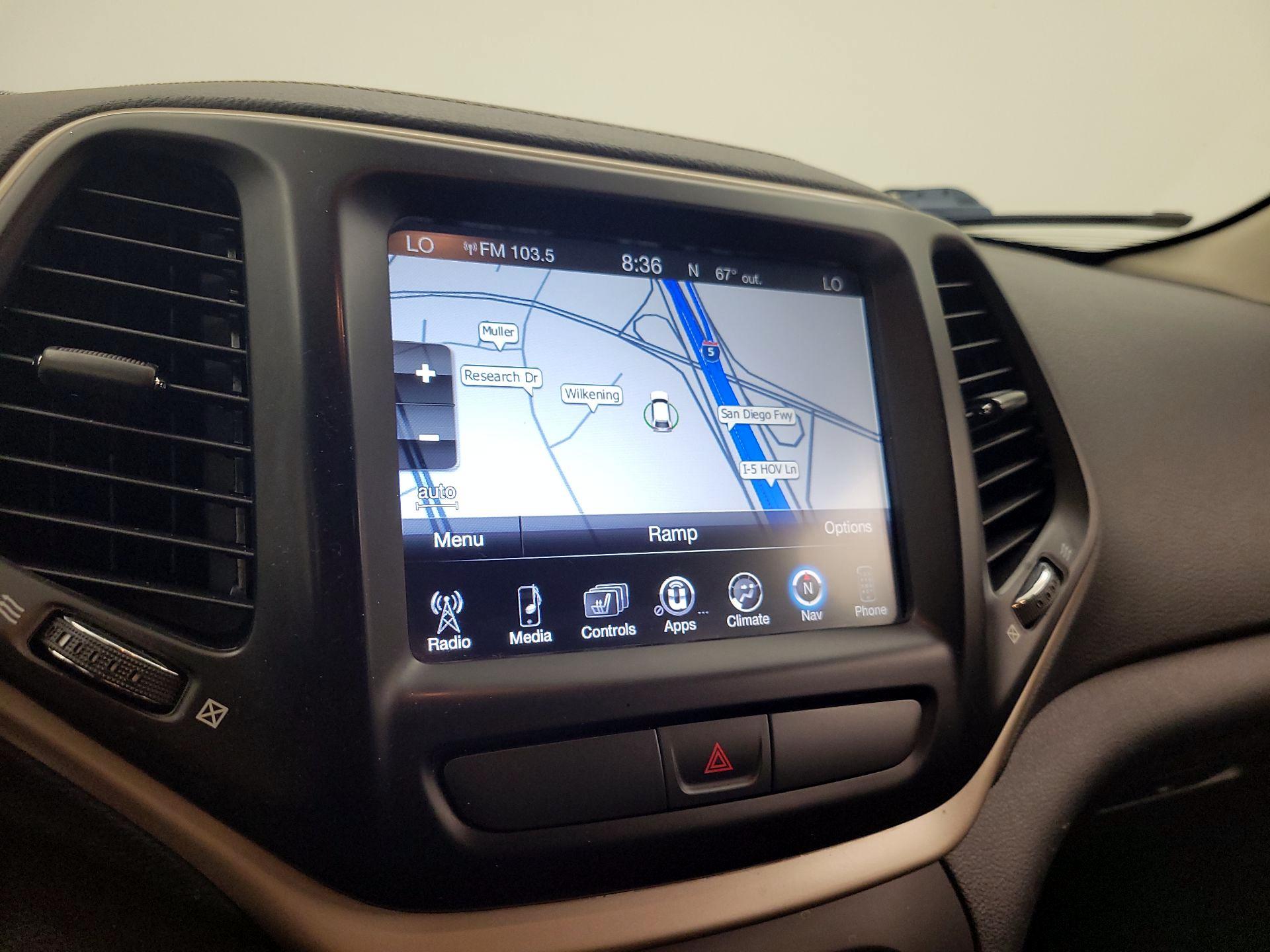 Thumbnail: 2016 Jeep Cherokee - 14