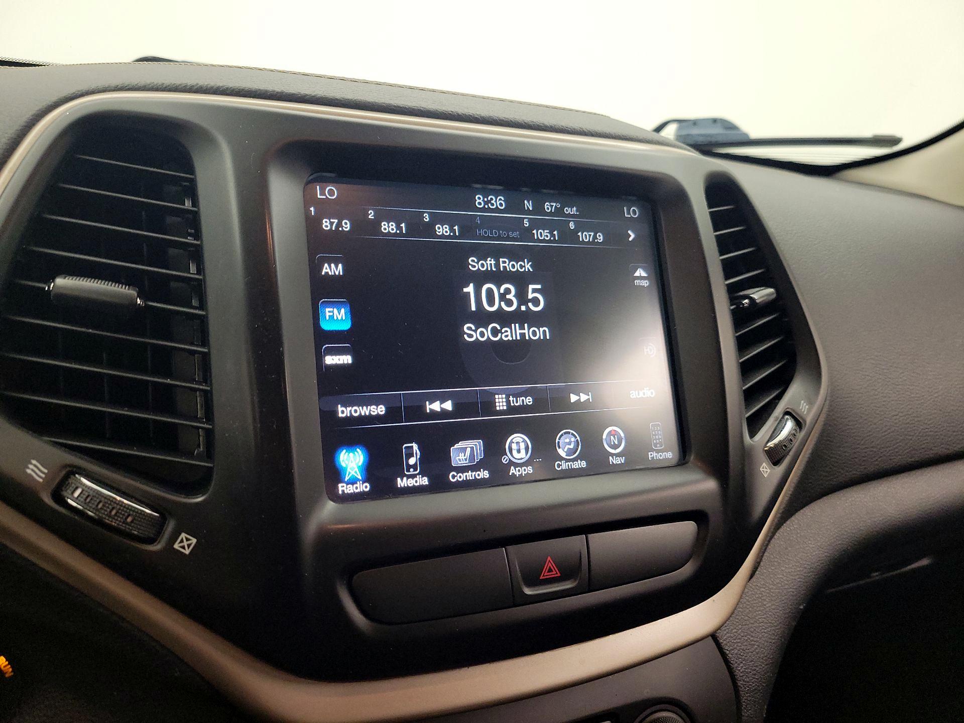 Thumbnail: 2016 Jeep Cherokee - 16