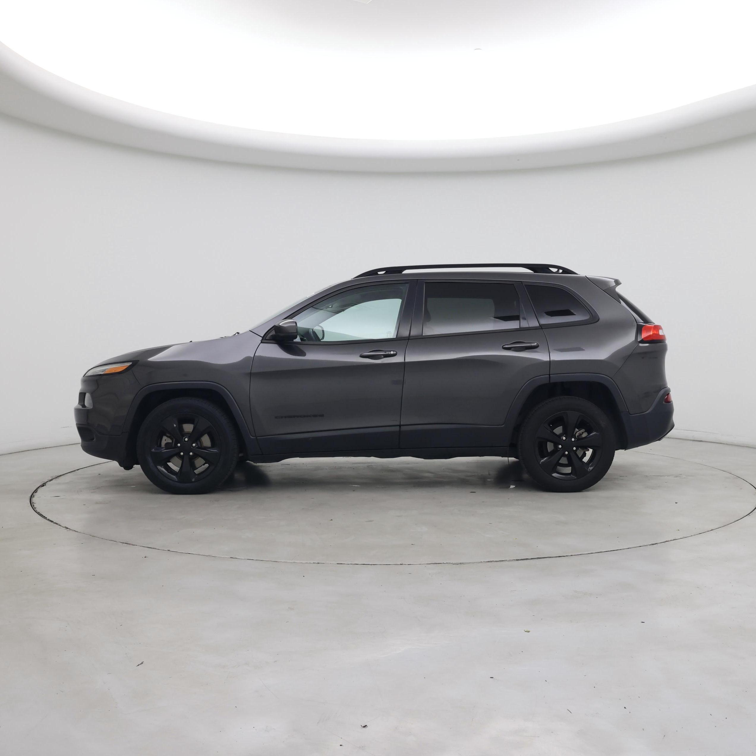 Thumbnail: 2016 Jeep Cherokee - 3