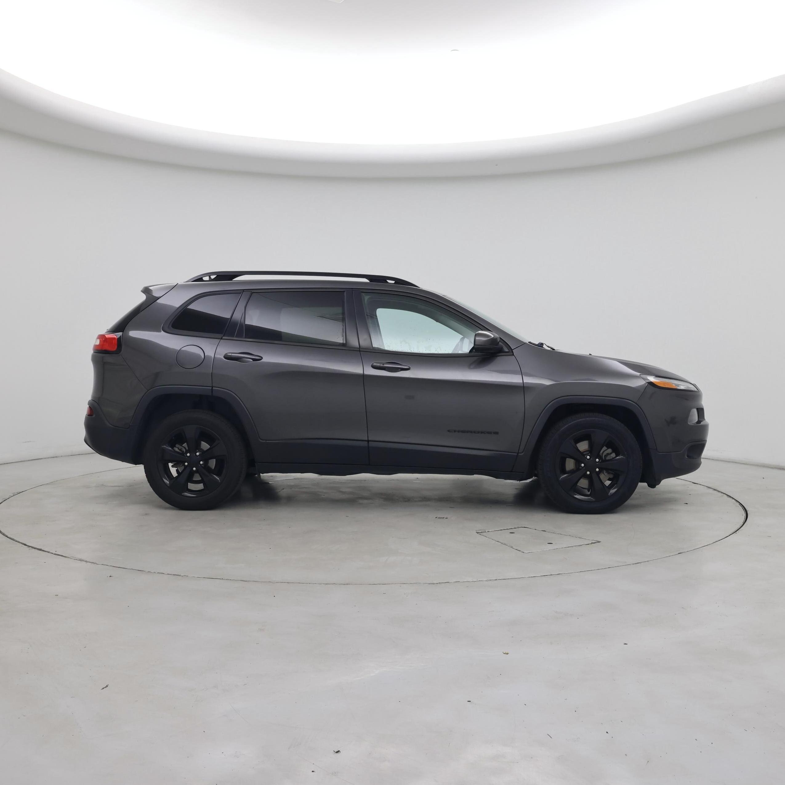 Thumbnail: 2016 Jeep Cherokee - 7