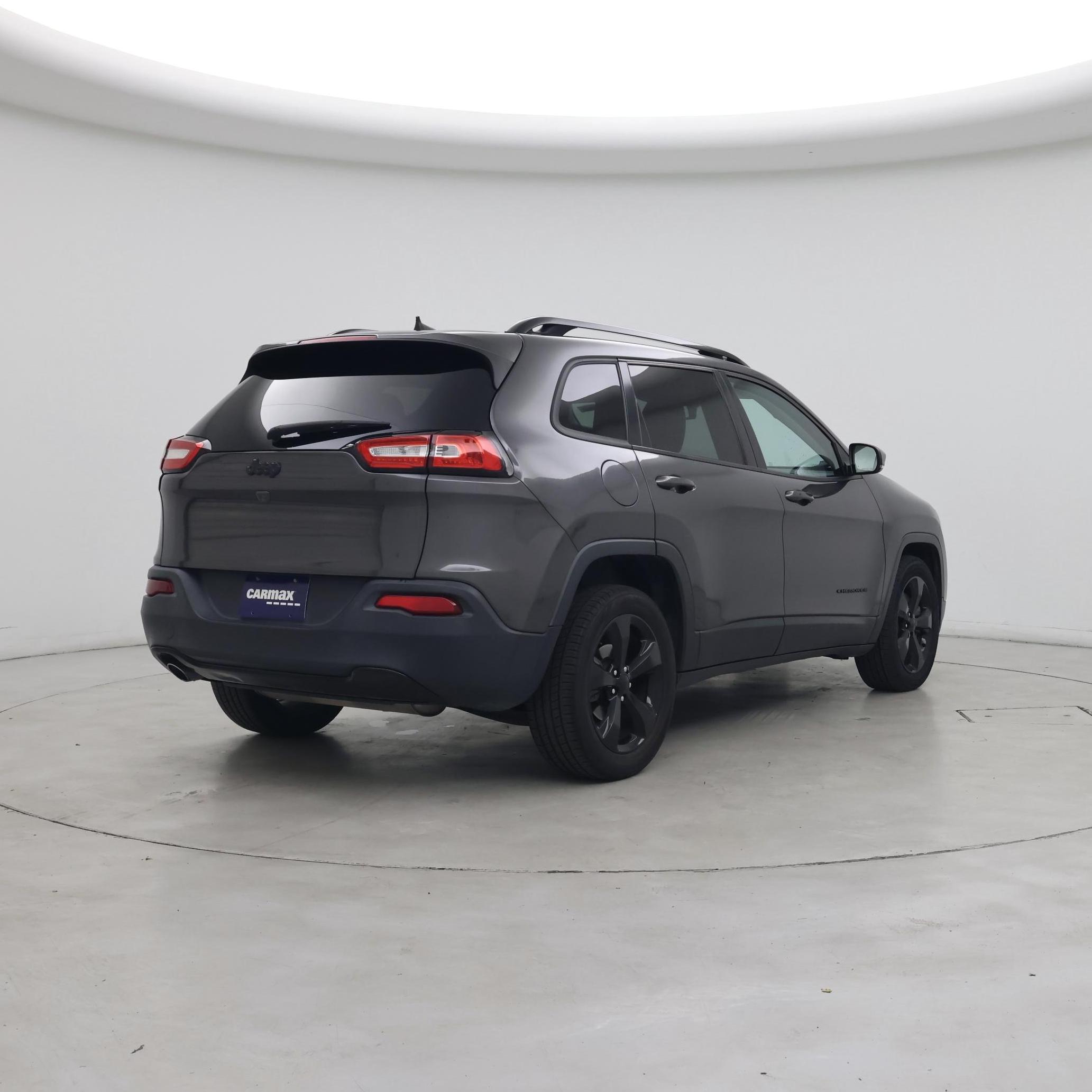 Thumbnail: 2016 Jeep Cherokee - 8