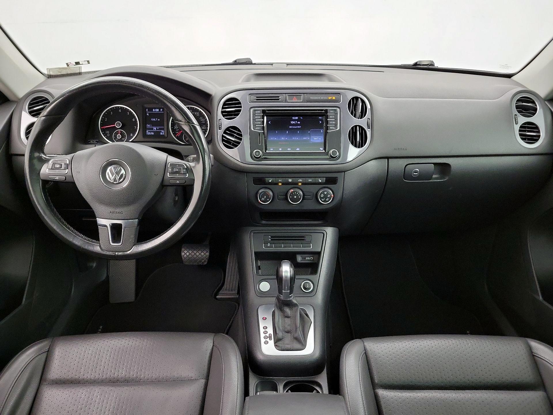 Thumbnail: 2017 Volkswagen Tiguan - 9