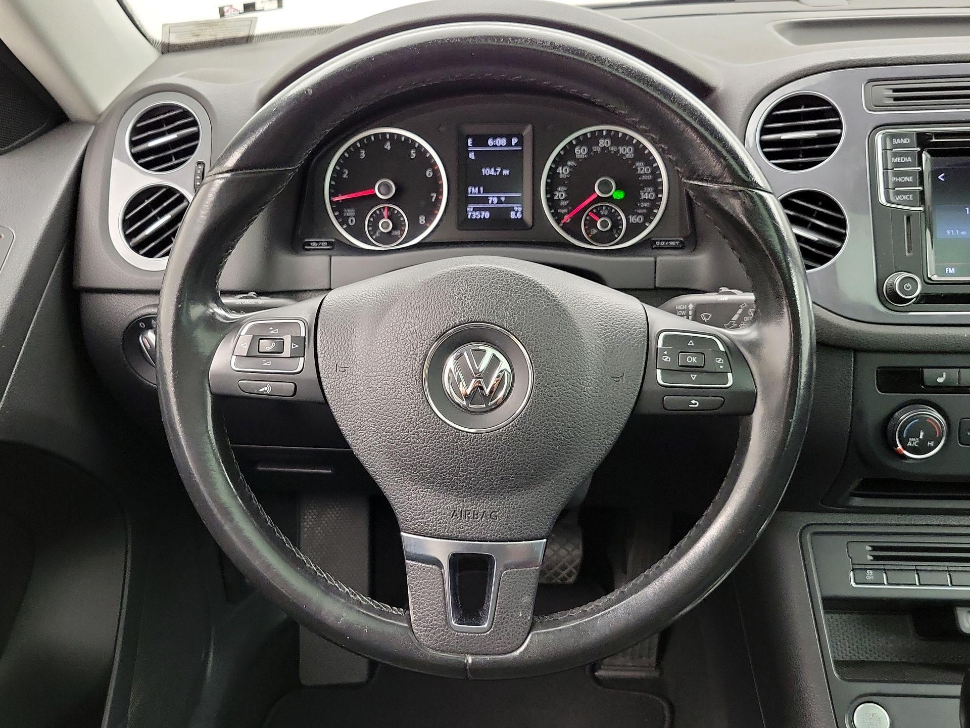 Thumbnail: 2017 Volkswagen Tiguan - 10