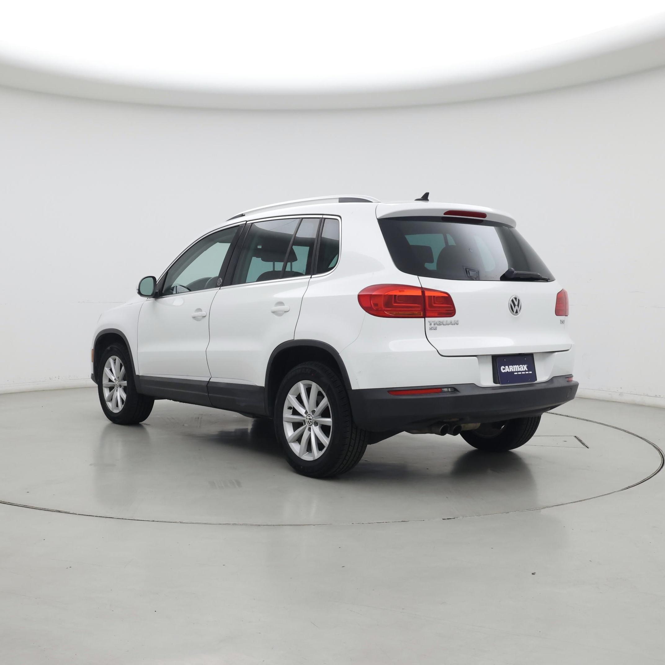Thumbnail: 2017 Volkswagen Tiguan - 2