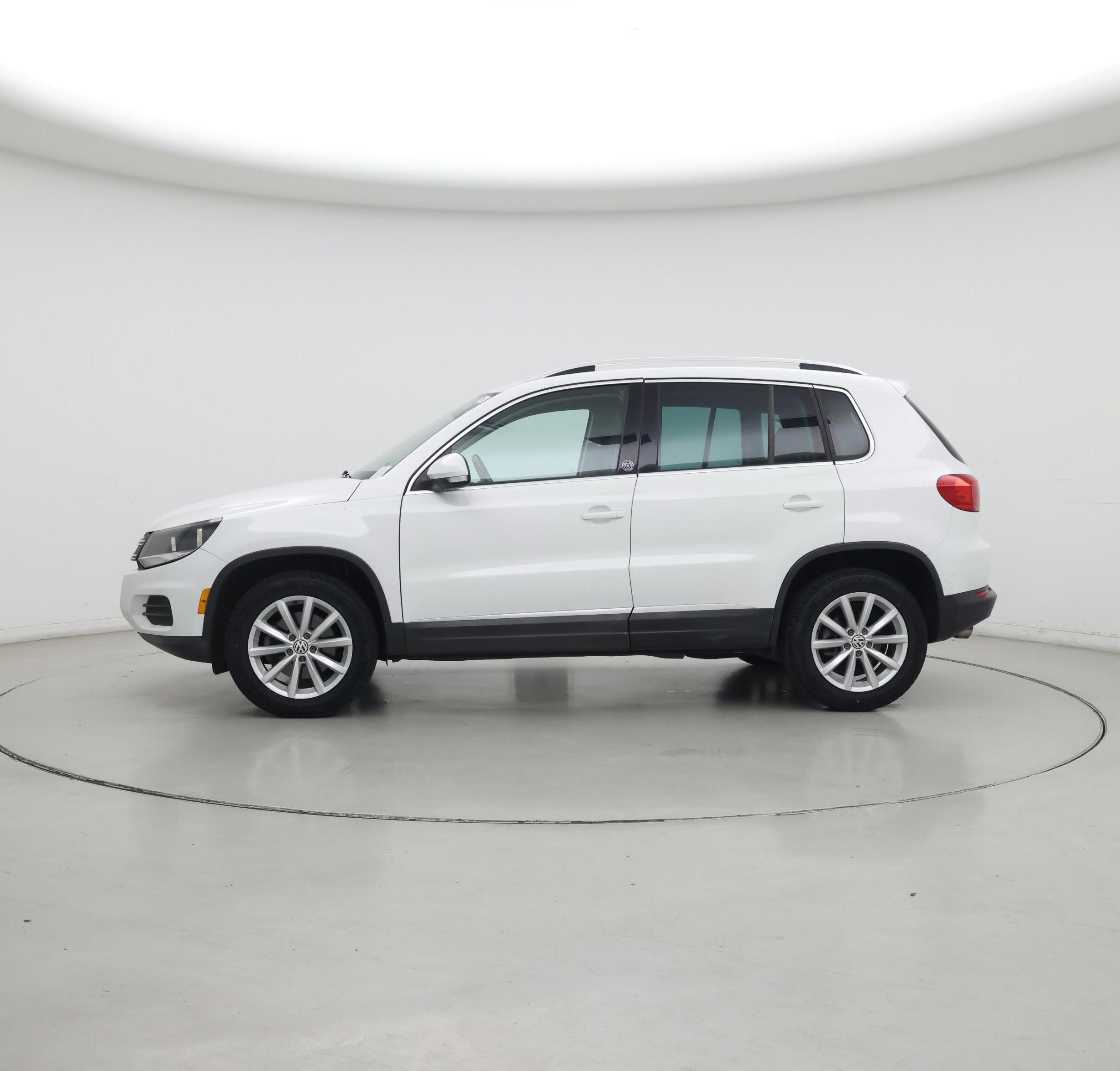 Thumbnail: 2017 Volkswagen Tiguan - 3