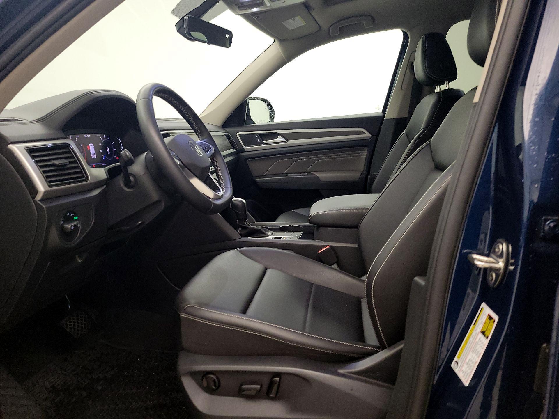 Thumbnail: 2023 Volkswagen Atlas - 11