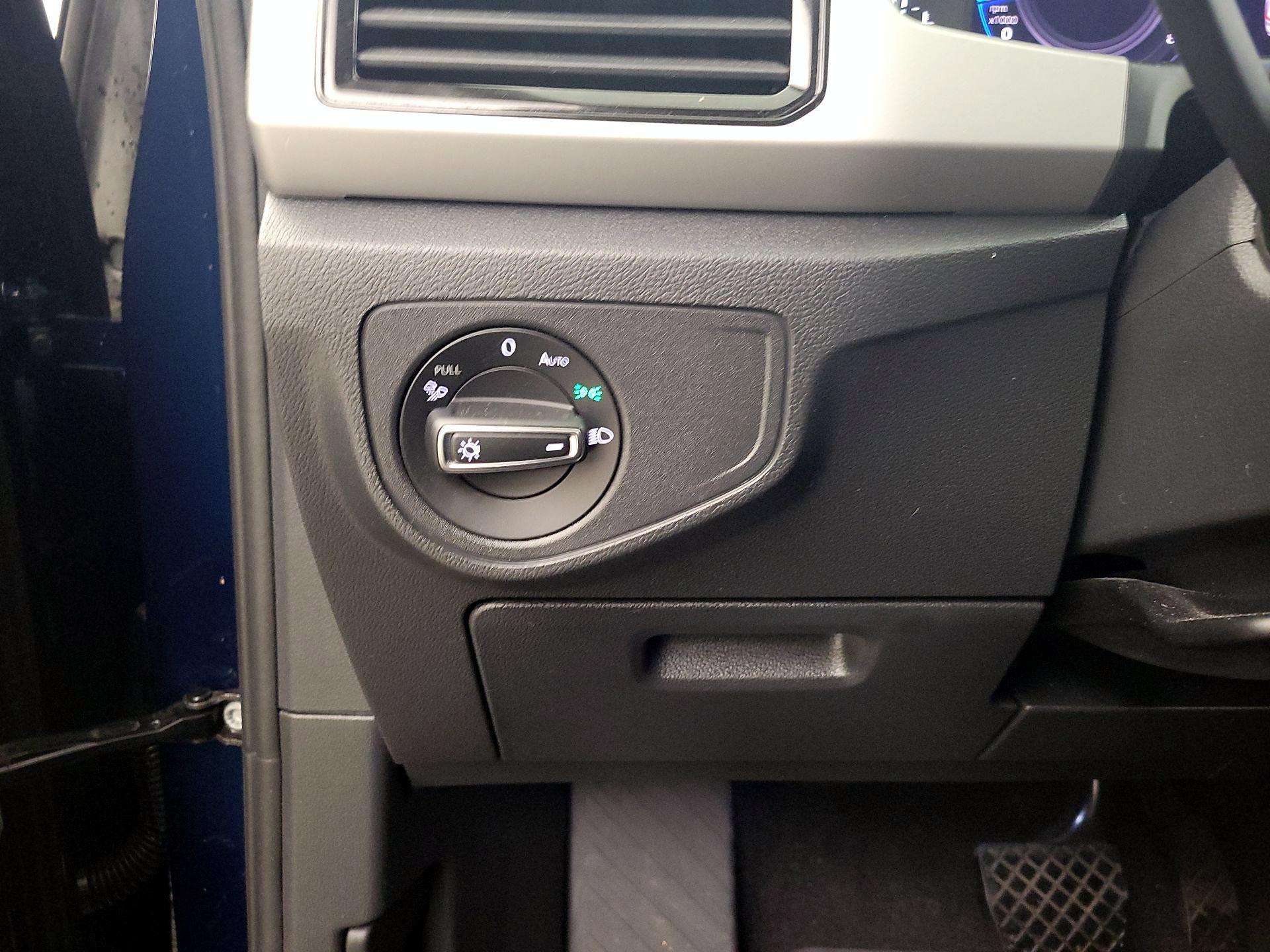 Thumbnail: 2023 Volkswagen Atlas - 13